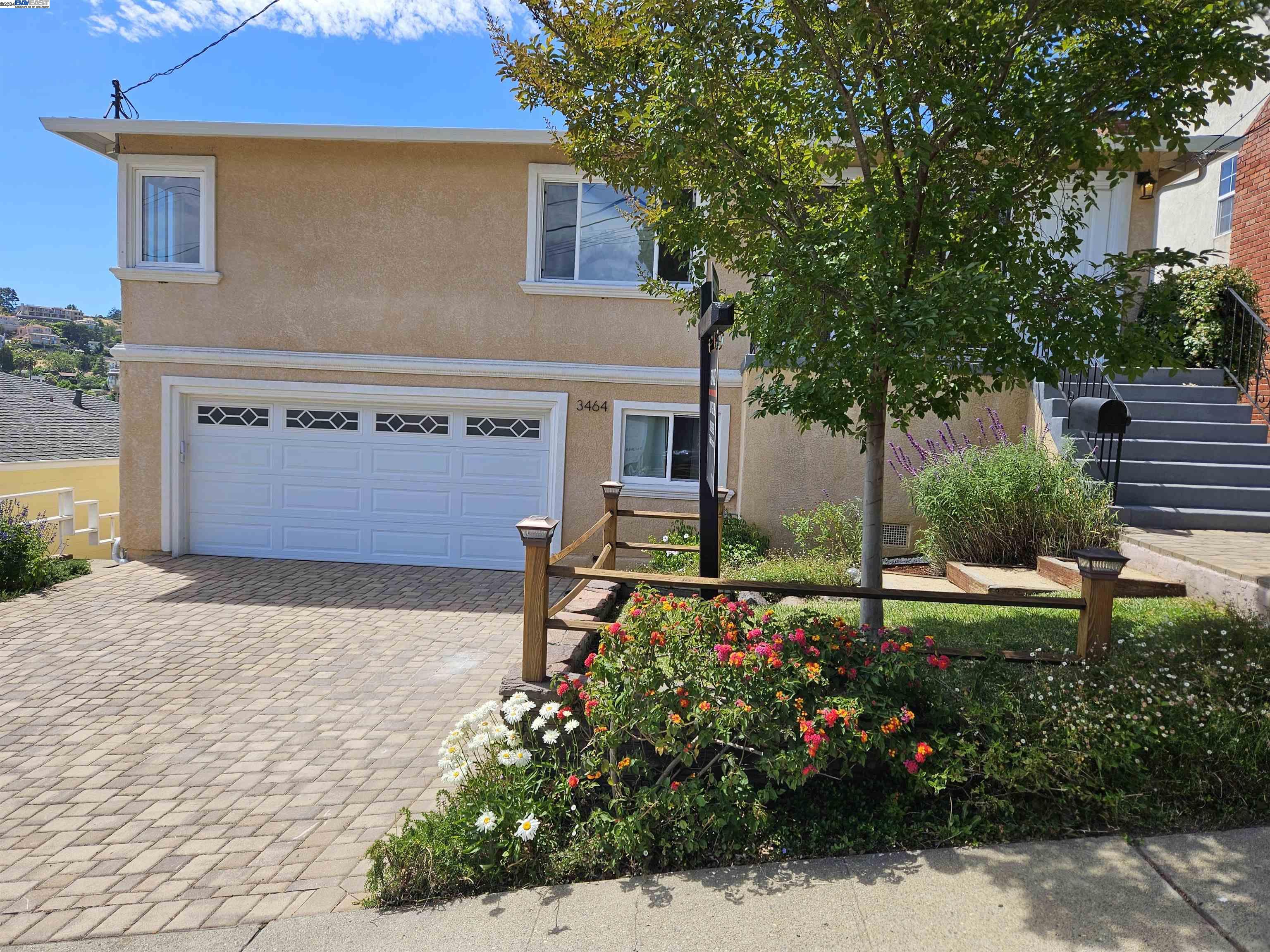 Detail Gallery Image 1 of 1 For 3464 Middleton Ave, Castro Valley,  CA 94546 - 3 Beds | 1/1 Baths