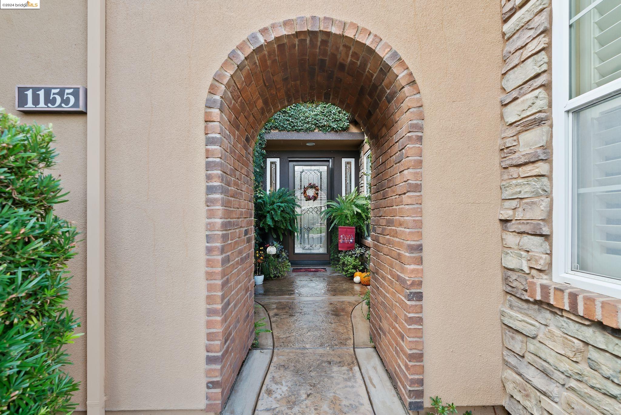 Detail Gallery Image 3 of 45 For 1155 Saint Julien St, Brentwood,  CA 94513 - 2 Beds | 2/1 Baths