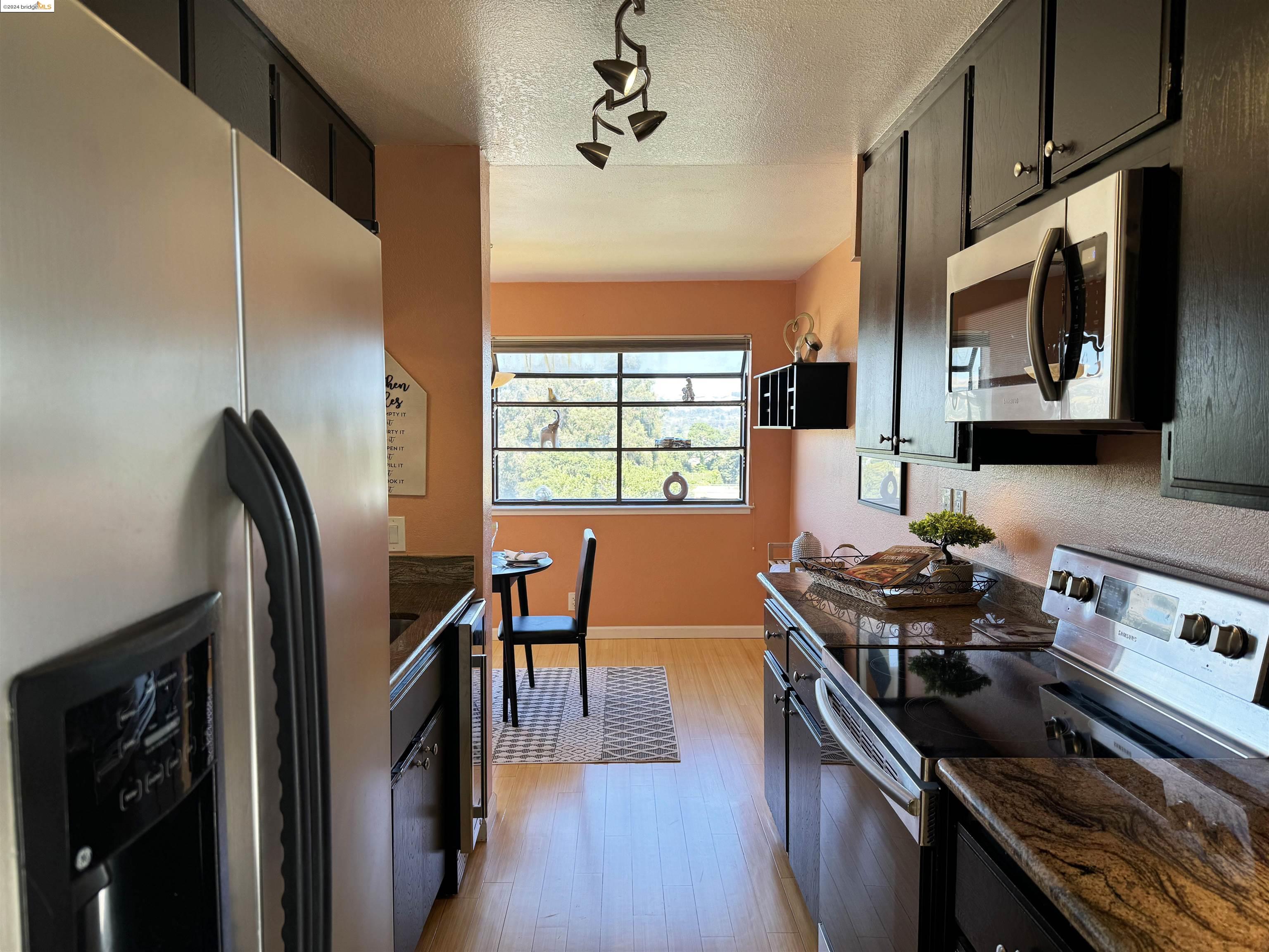 Photo #5: 41064819 Listing 