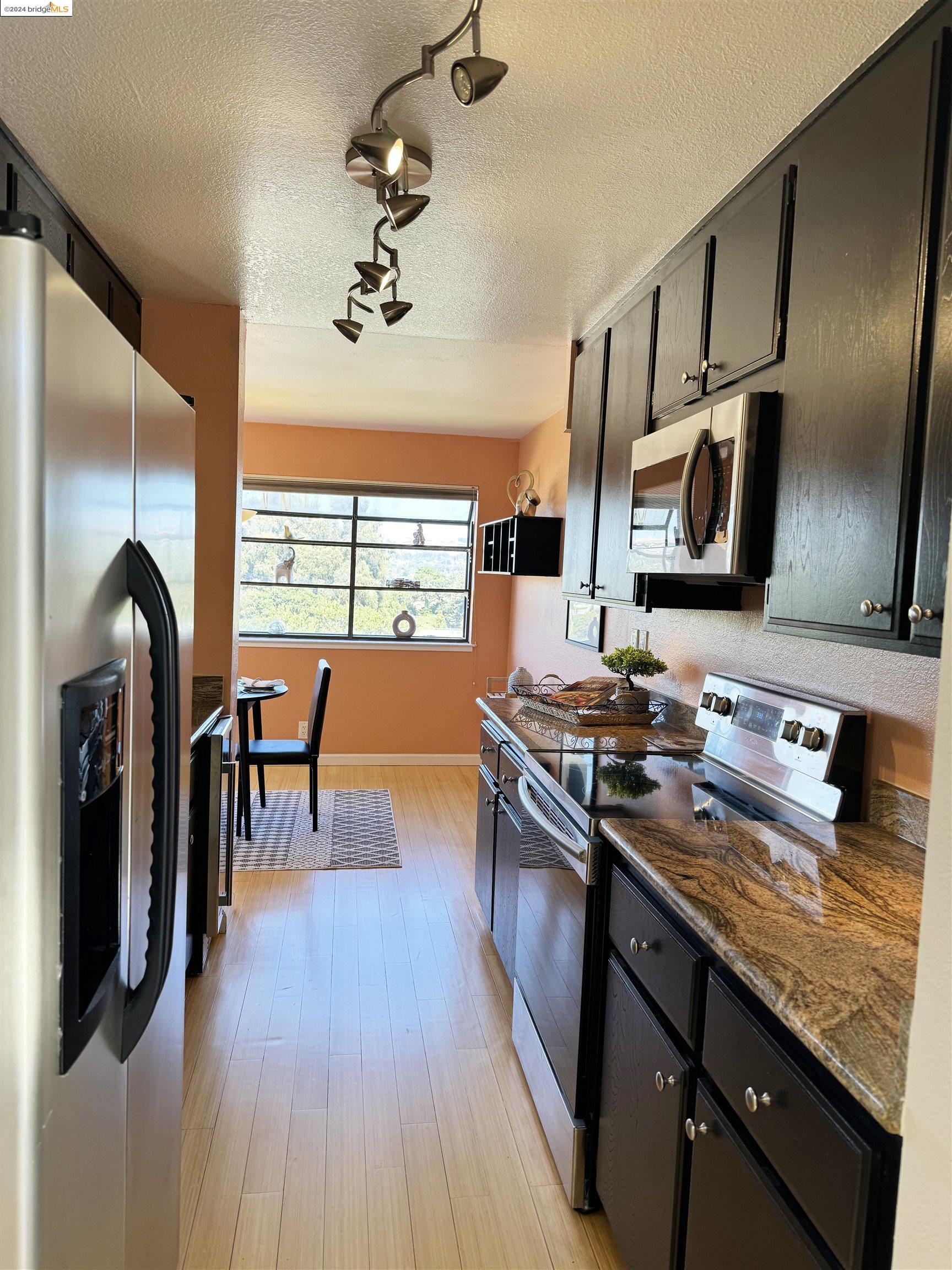Photo #6: 41064819 Listing 