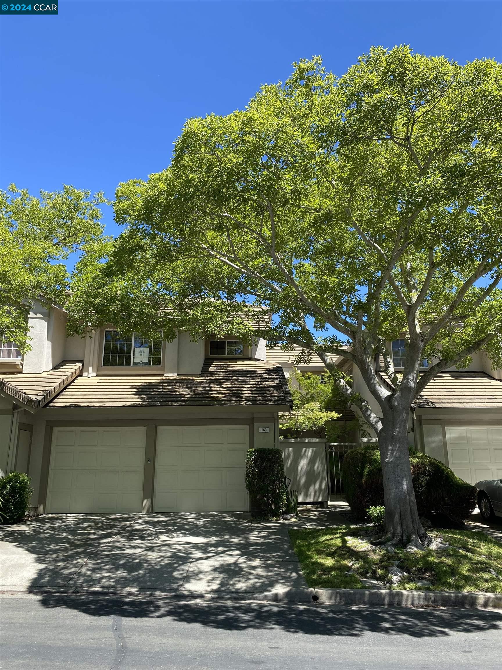 More Details about MLS # 41064855 : 163 CAPRICE CIRCLE