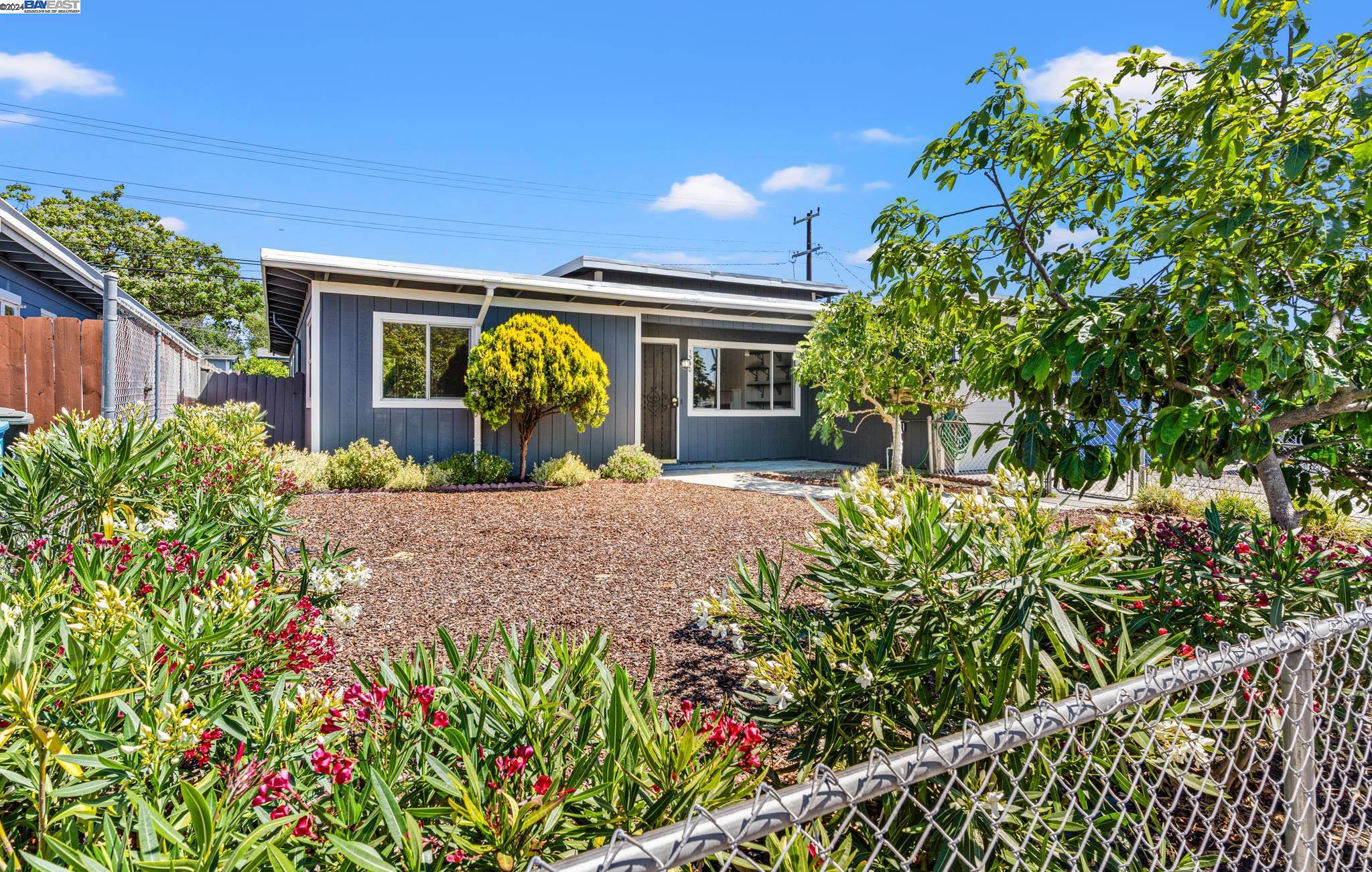 Detail Gallery Image 1 of 1 For 1540 Newbridge Ave, San Mateo,  CA 94401 - 3 Beds | 2 Baths