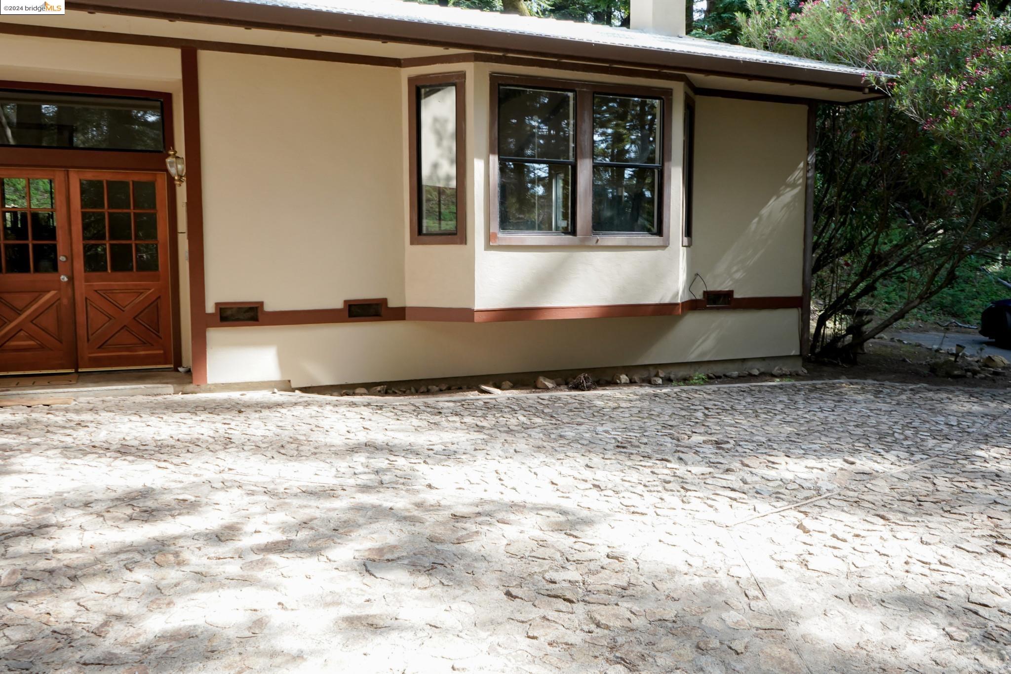 Detail Gallery Image 11 of 21 For 1622 Sunset Ridge Rd, Los Gatos,  CA 95033 - 3 Beds | 3 Baths