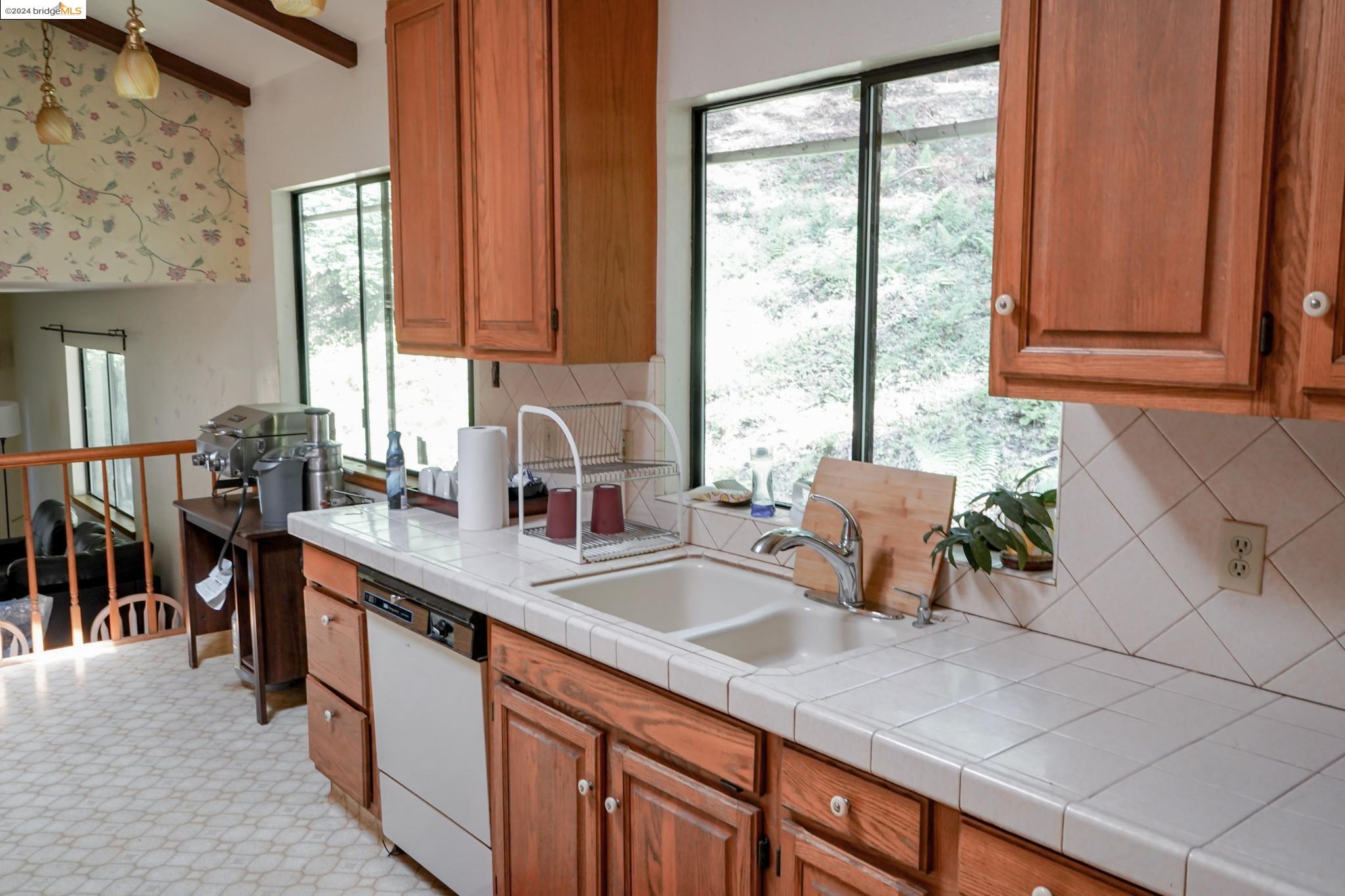 Detail Gallery Image 16 of 21 For 1622 Sunset Ridge Rd, Los Gatos,  CA 95033 - 3 Beds | 3 Baths