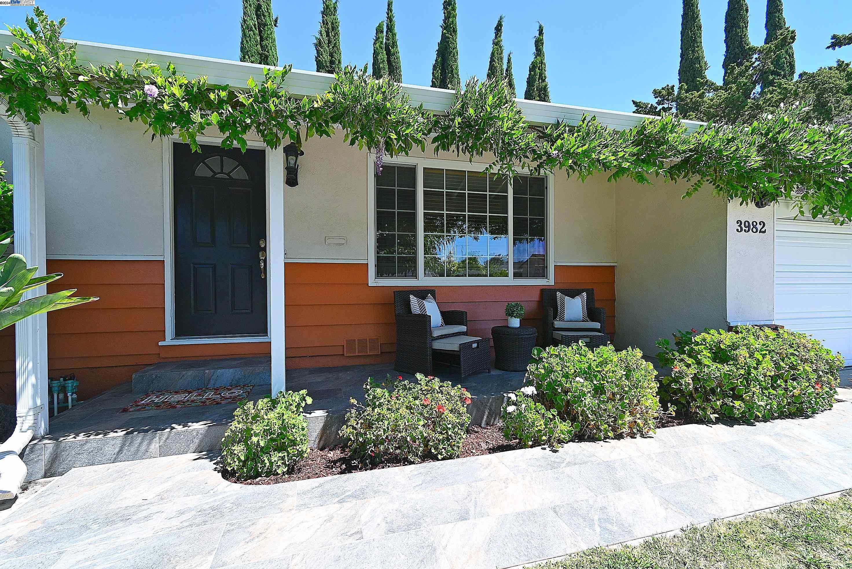 Detail Gallery Image 1 of 1 For 3982 Santa Clara Way, Livermore,  CA 94550 - 3 Beds | 2 Baths