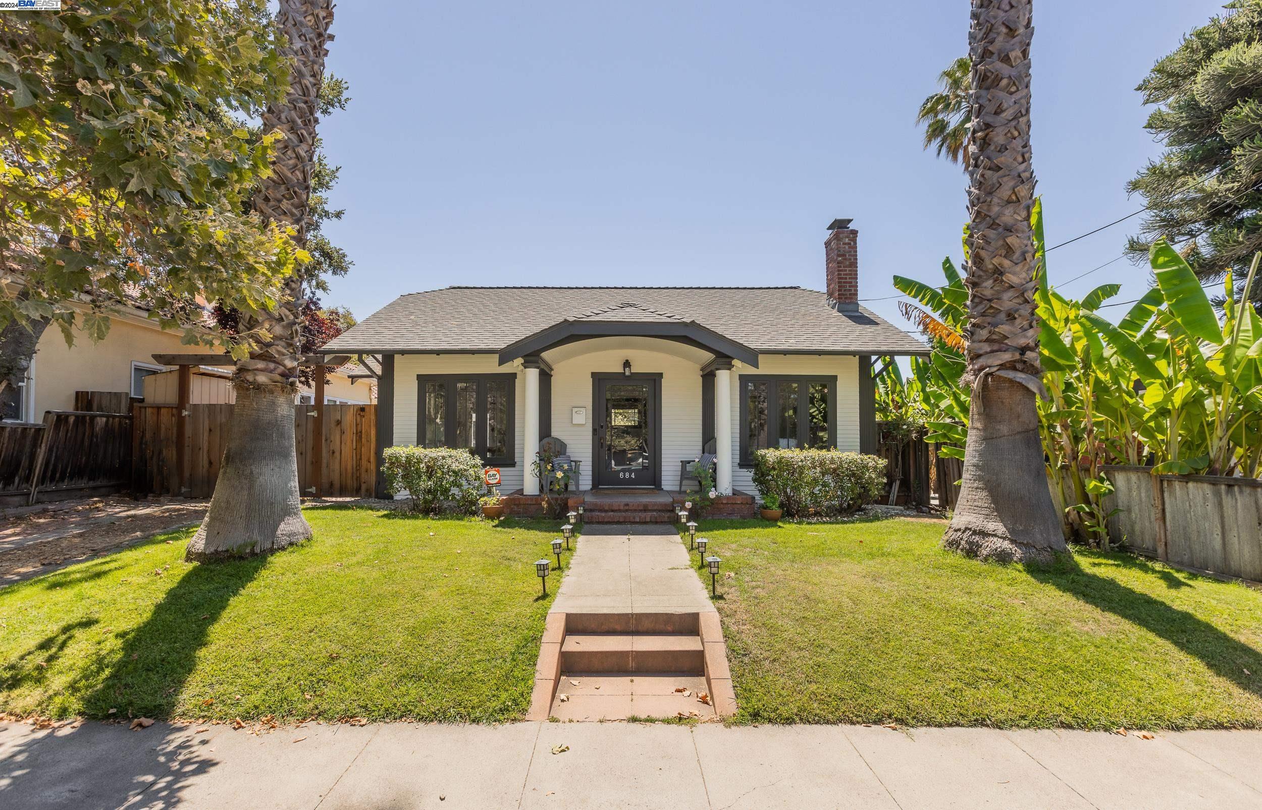 Detail Gallery Image 1 of 1 For 684 E Empire St, San Jose,  CA 95112 - 2 Beds | 1 Baths