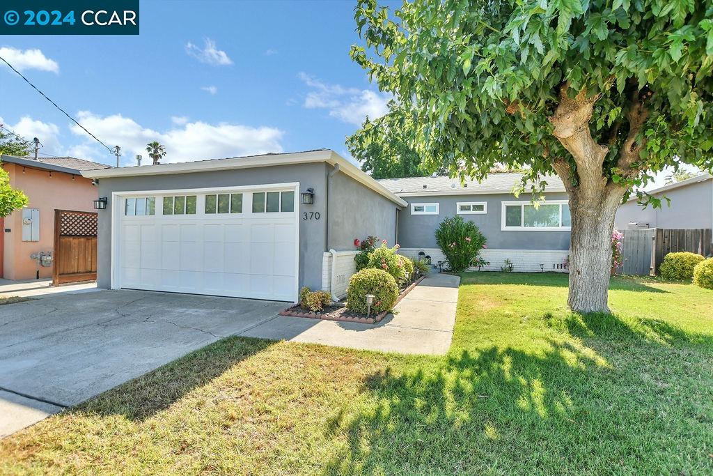 Detail Gallery Image 1 of 1 For 370 Amador Ct, Pleasanton,  CA 94566 - 3 Beds | 2 Baths