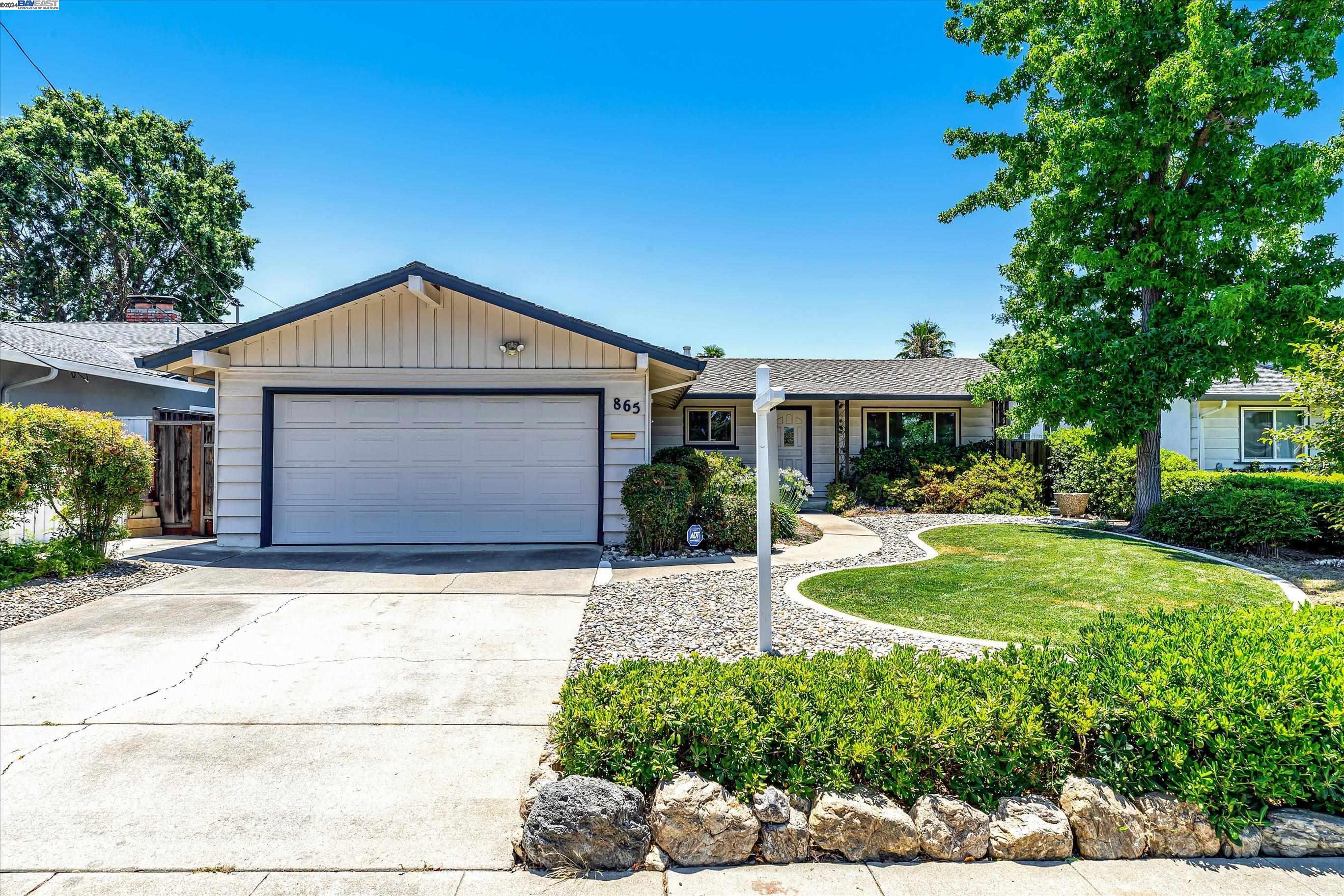 Detail Gallery Image 1 of 1 For 865 El Caminito, Livermore,  CA 94550 - 3 Beds | 2 Baths