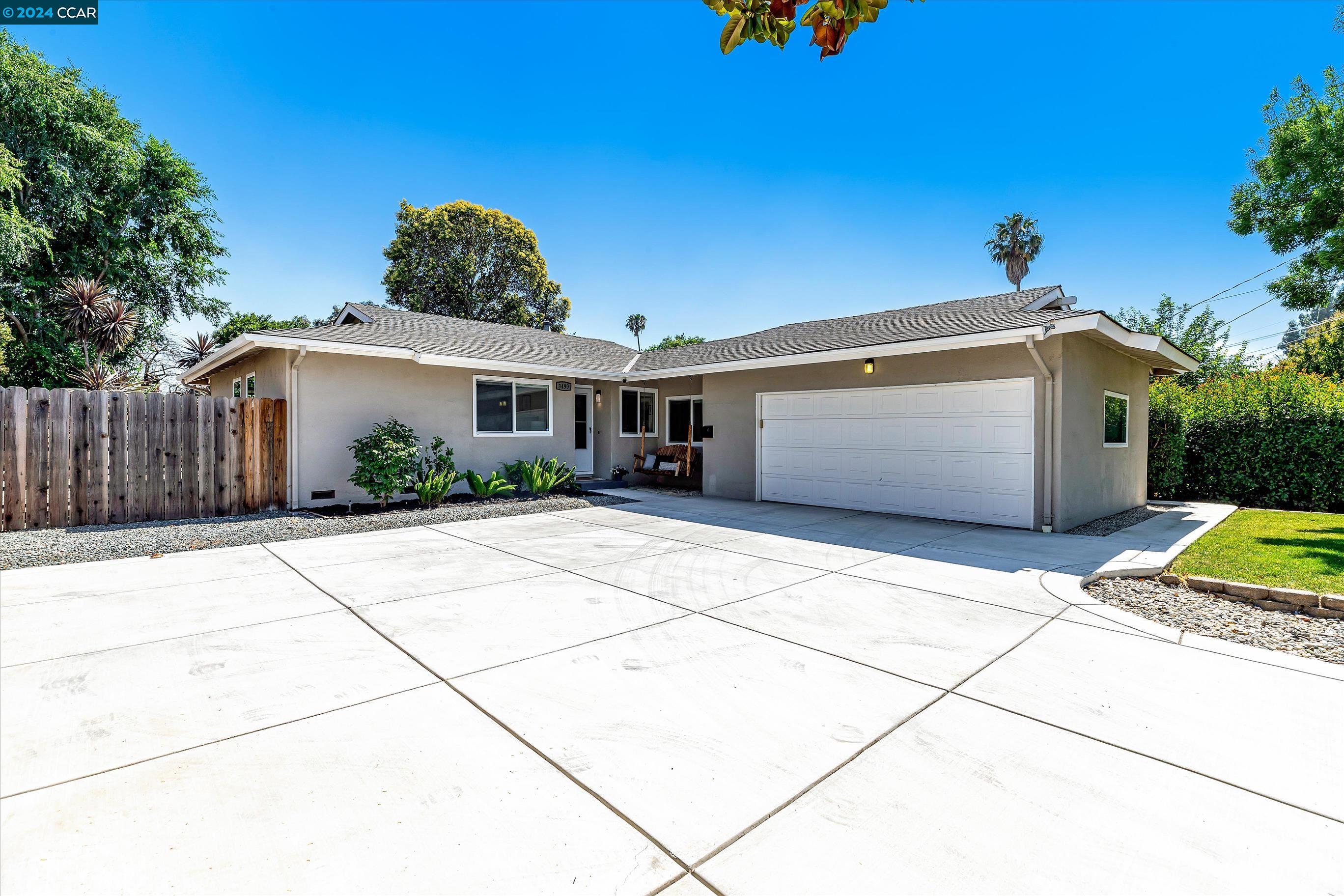 Detail Gallery Image 1 of 1 For 3490 Thunderbird Dr, Concord,  CA 94520 - 3 Beds | 2 Baths