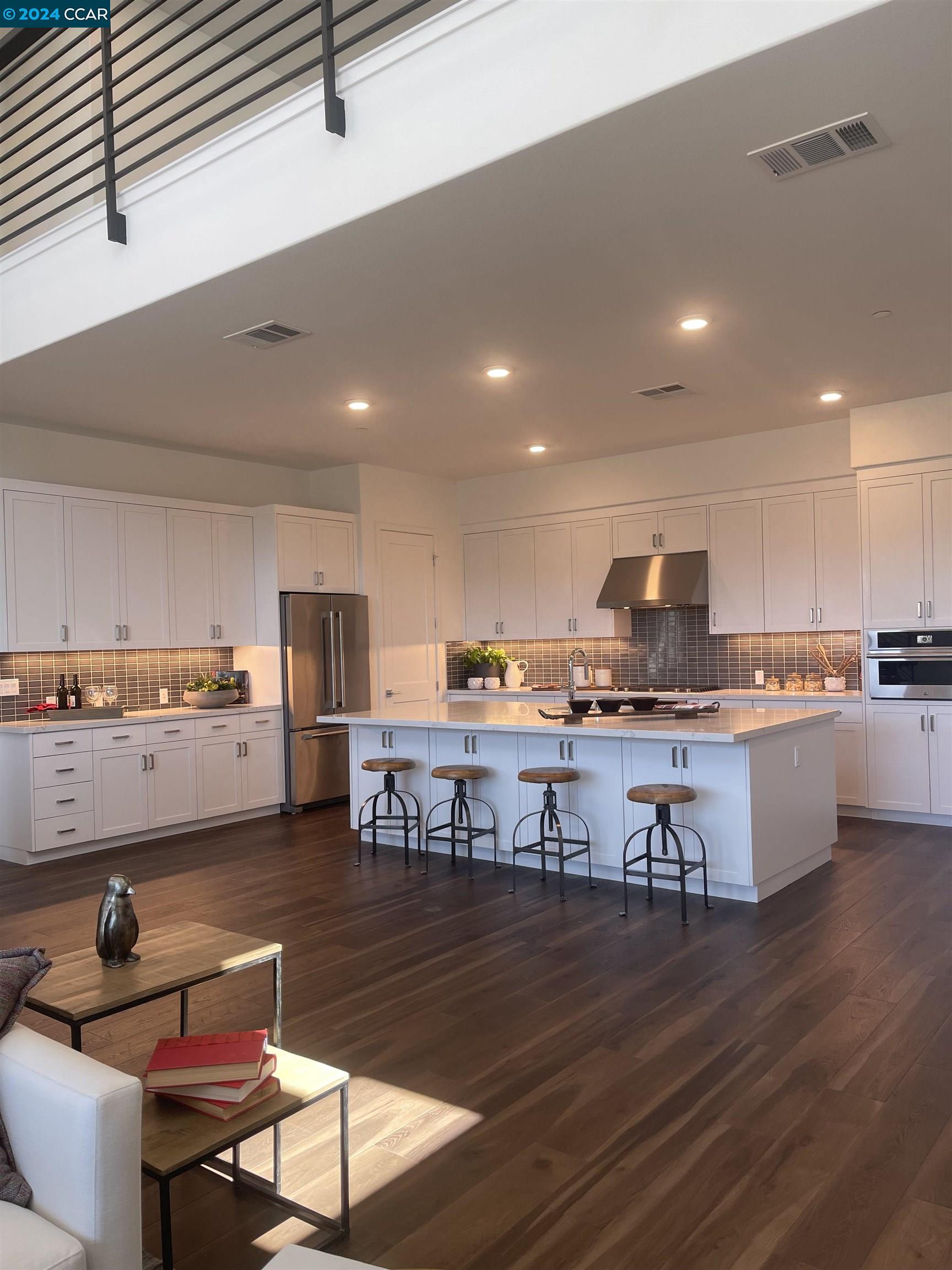 Photo #2: 41065270 Listing 