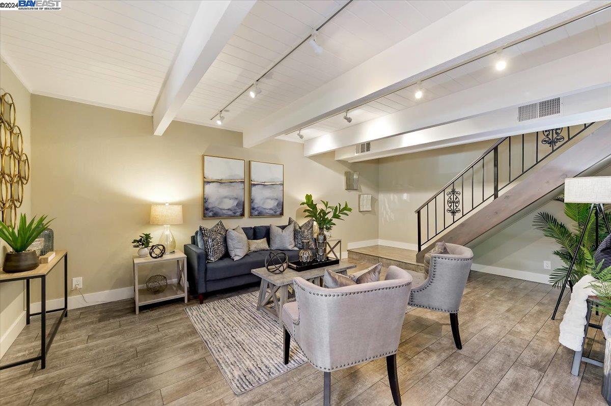 More Details about MLS # 41065300 : 108 MISSION DRIVE