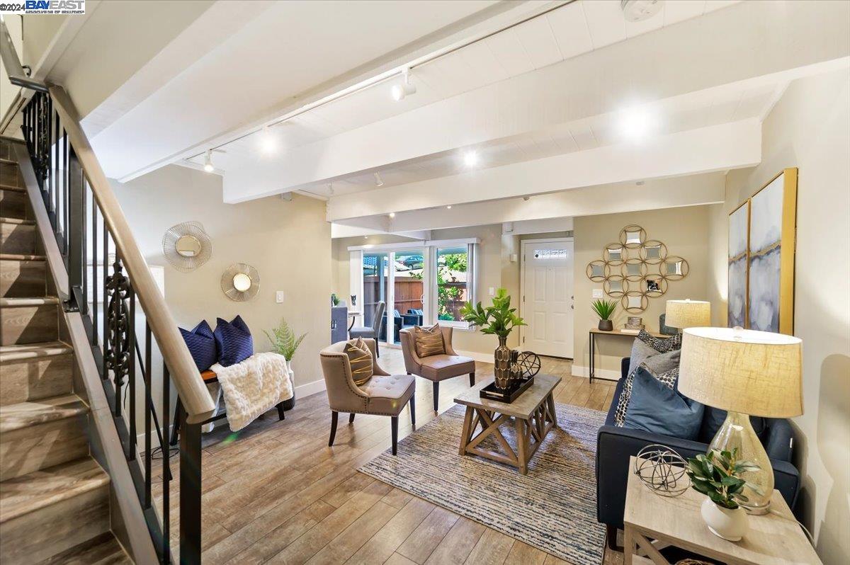 Photo #2: 41065300 Listing 
