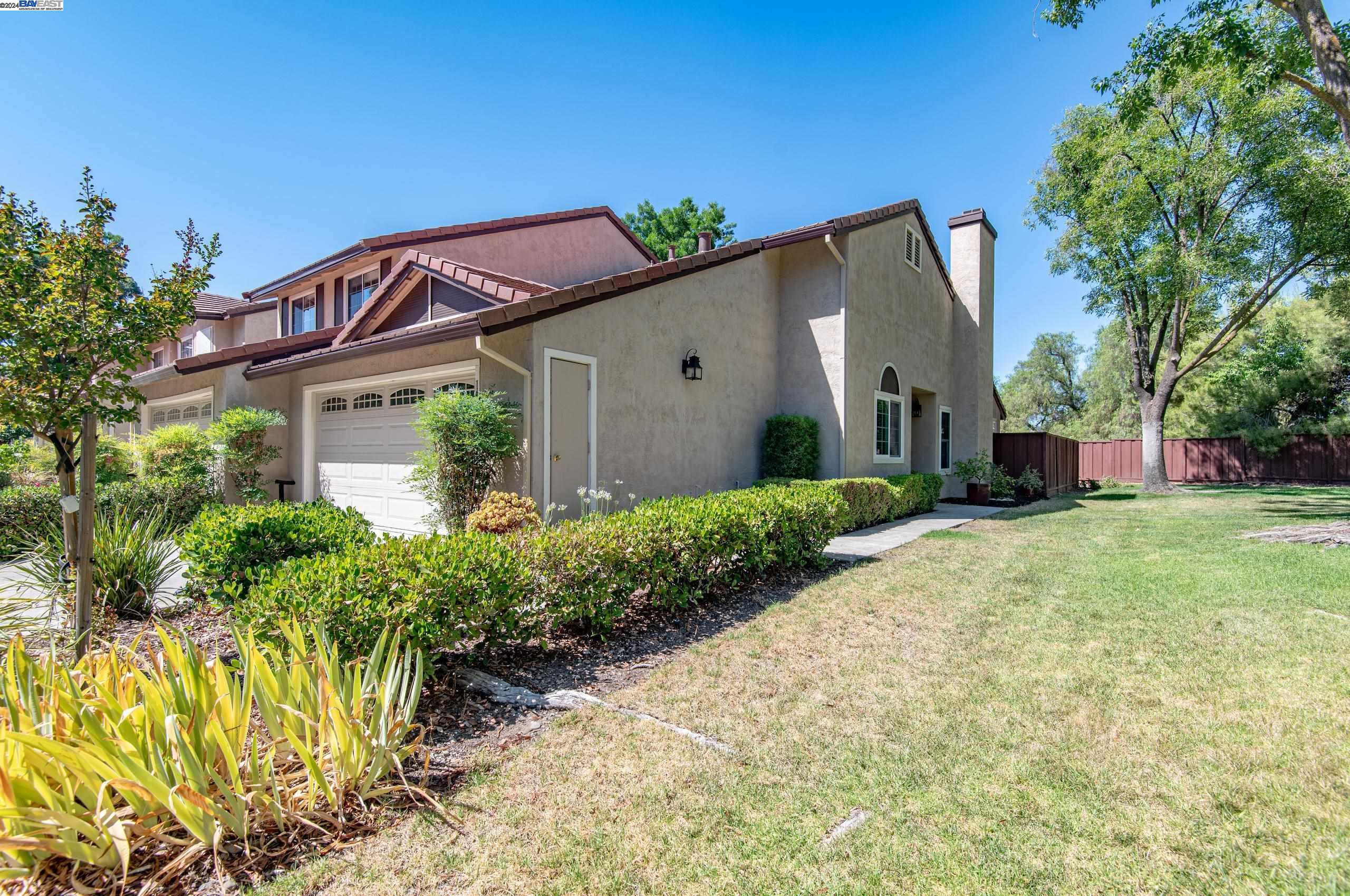 Photo #2: 41065304 Listing 