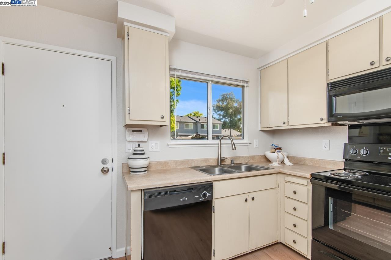 Photo #3: 41065335 Listing 