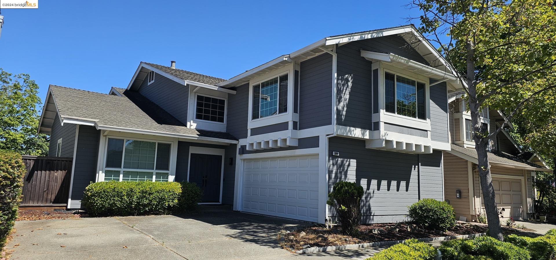 Detail Gallery Image 1 of 1 For 320 Victoria, Alameda,  CA 94502 - 4 Beds | 3 Baths