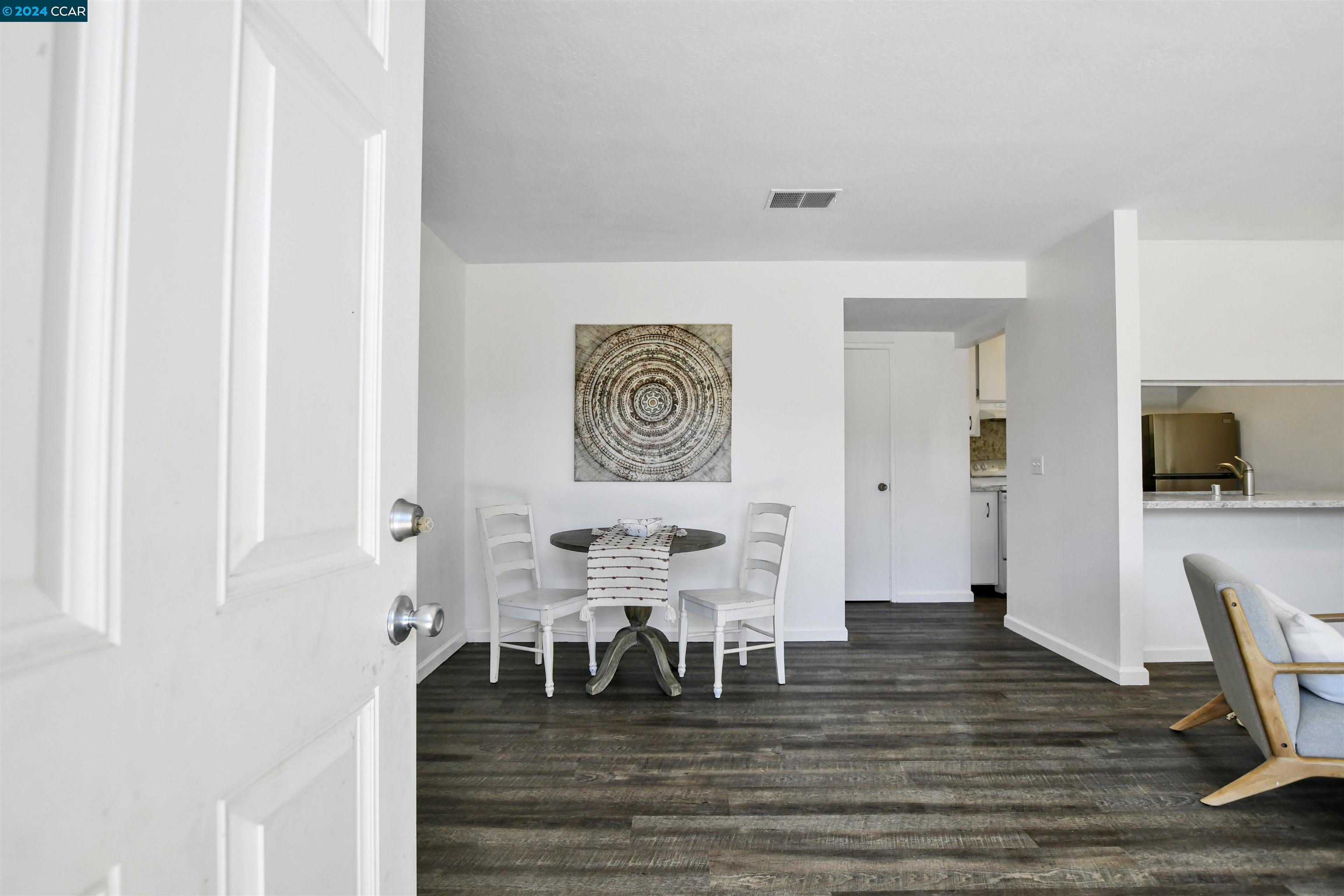 Photo #4: 41065460 Listing 