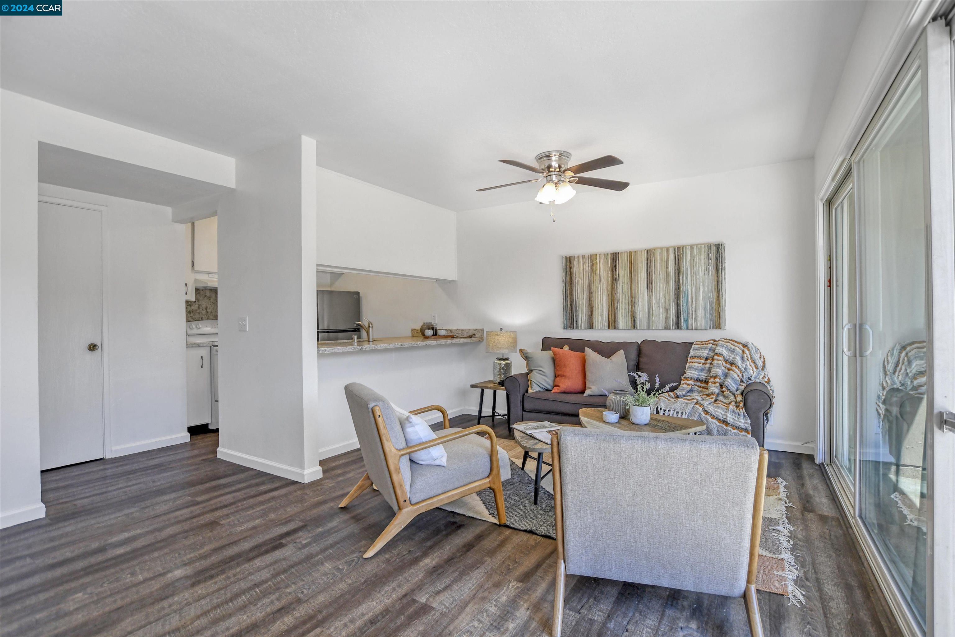 Photo #5: 41065460 Listing 