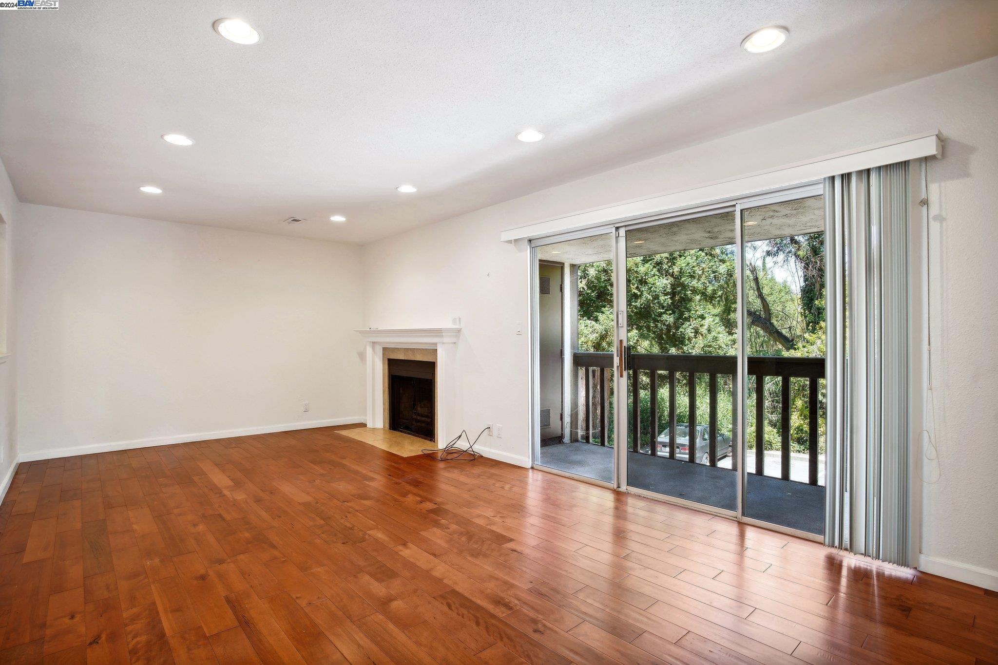 Photo #2: 41065467 Listing 