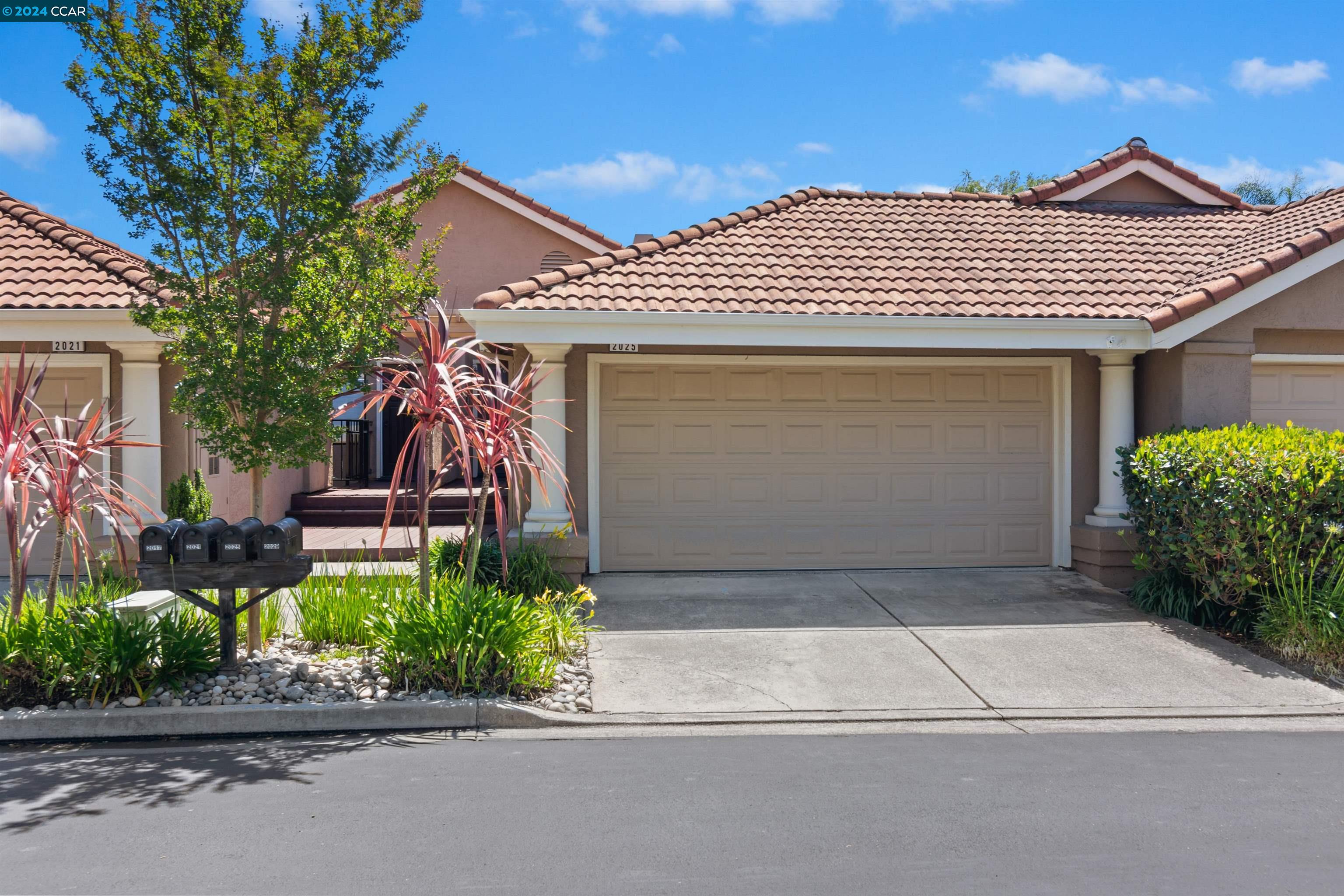 Photo #2: 41065481 Listing 