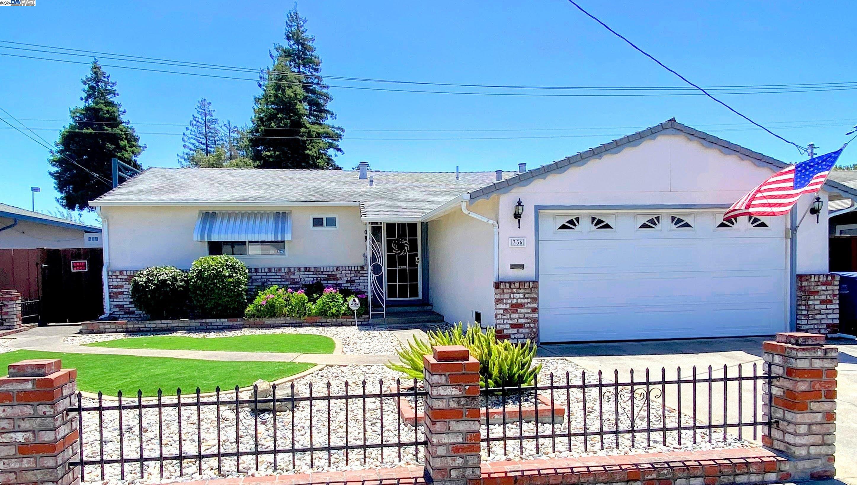 Detail Gallery Image 1 of 1 For 756 Bluefield Ln, Hayward,  CA 94541 - 3 Beds | 2 Baths
