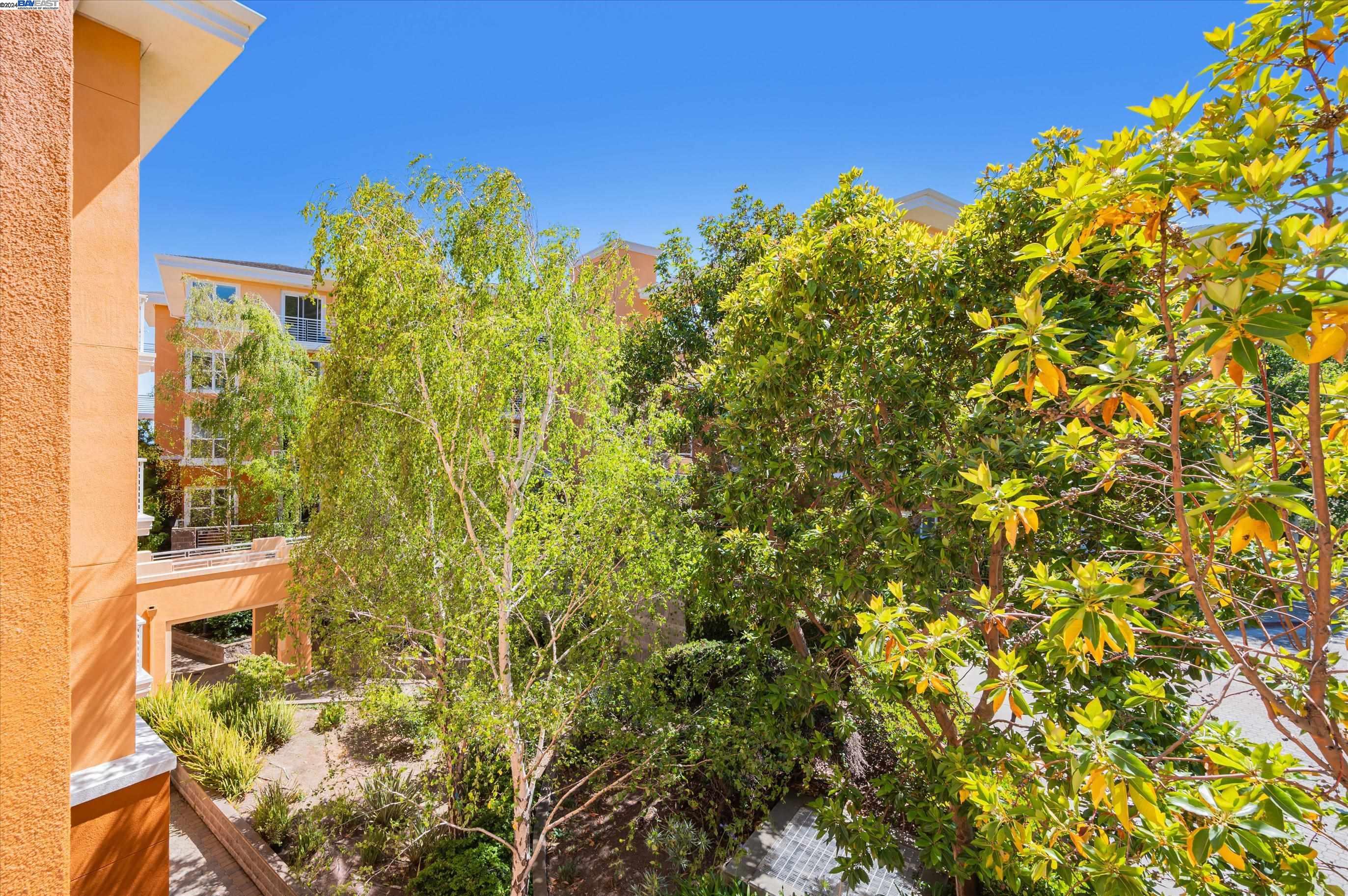 Detail Gallery Image 36 of 40 For 401 Crescent Court #4302,  San Francisco,  CA 94134 - 2 Beds | 2 Baths