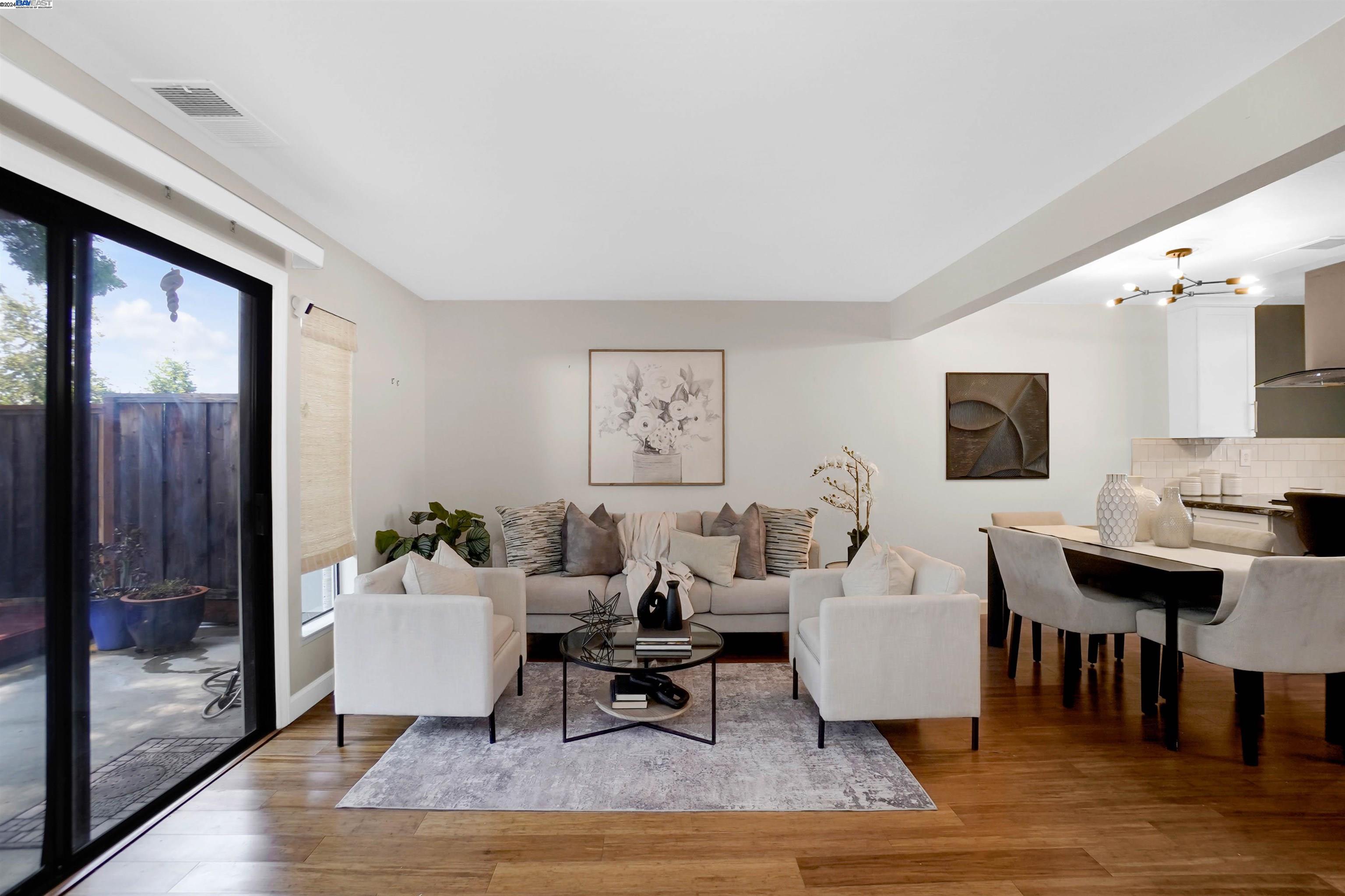 Photo #2: 41065570 Listing 