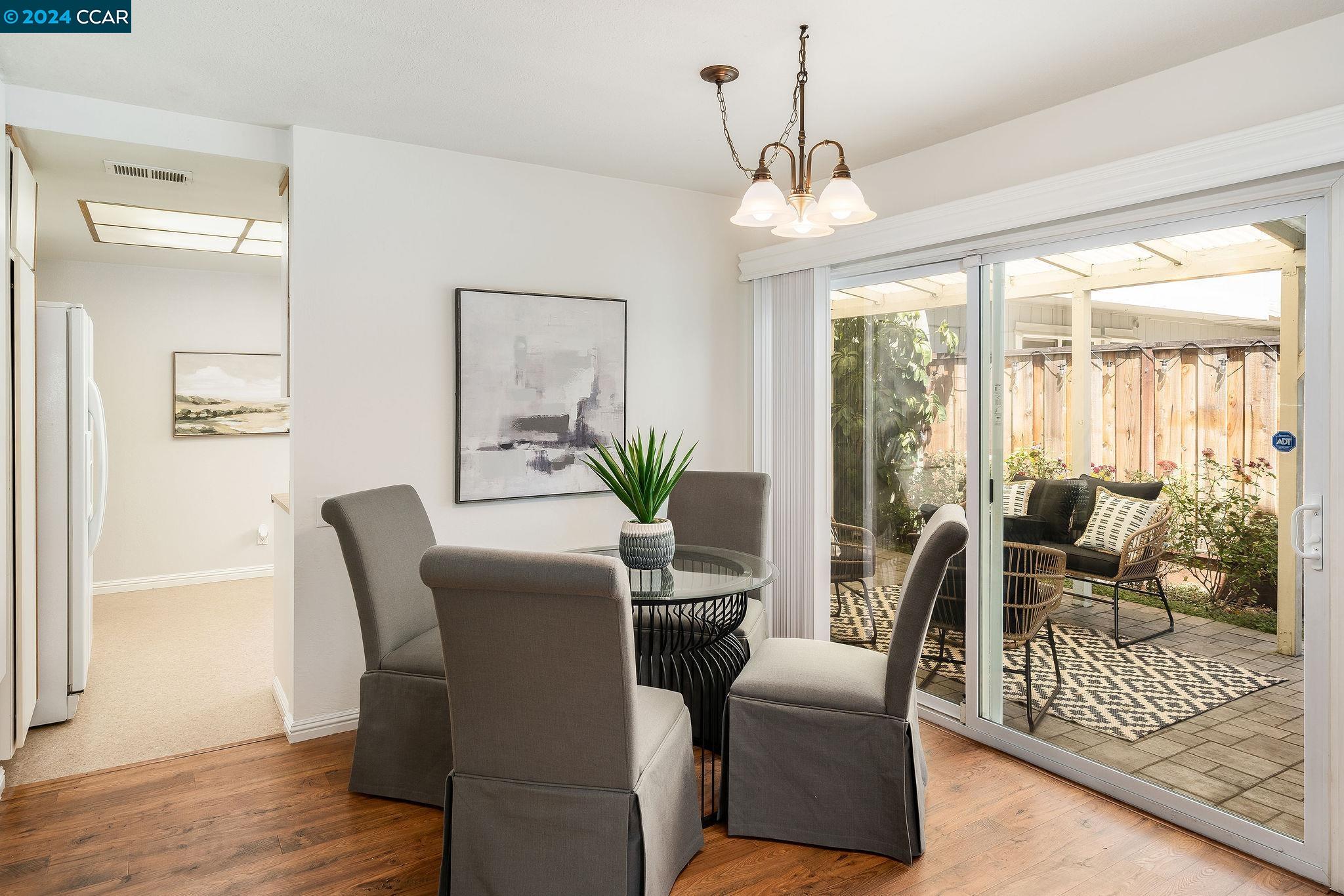 Photo #5: 41065602 Listing 