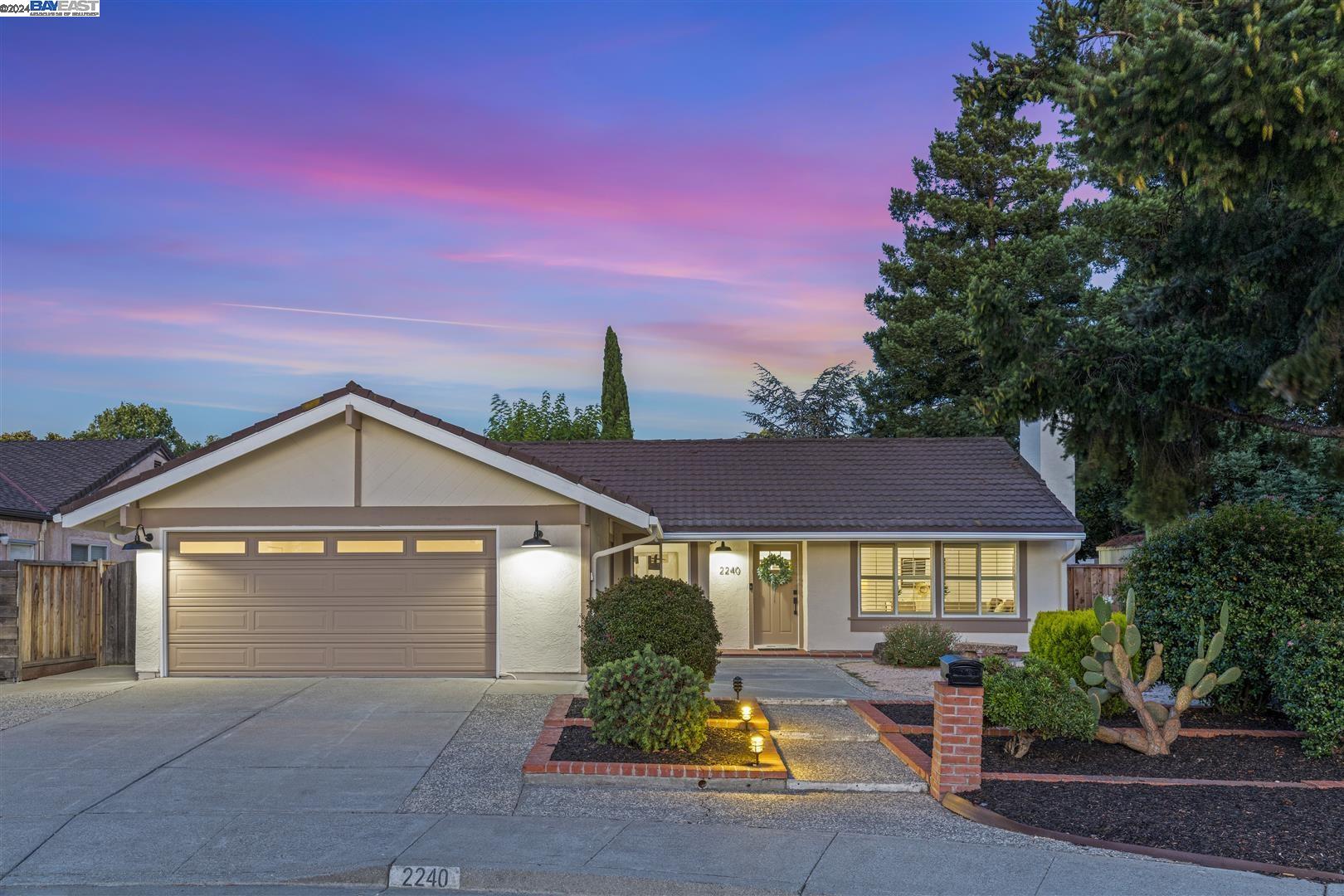 Detail Gallery Image 1 of 1 For 2240 Bristlecone Ct, Union City,  CA 94587 - 4 Beds | 2 Baths