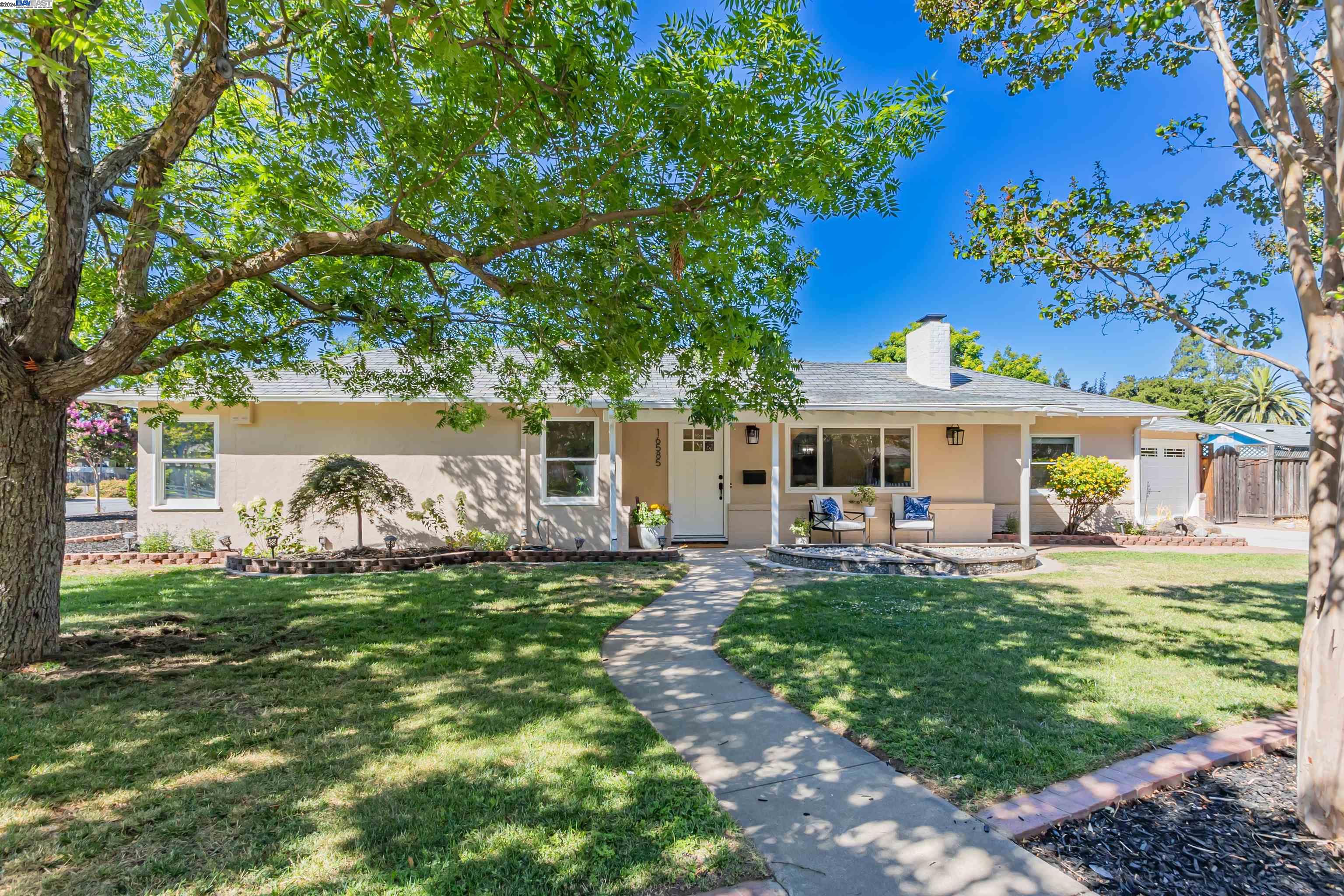 Detail Gallery Image 1 of 1 For 16585 Farley Road, Los Gatos,  CA 95032-3519 - 4 Beds | 2 Baths