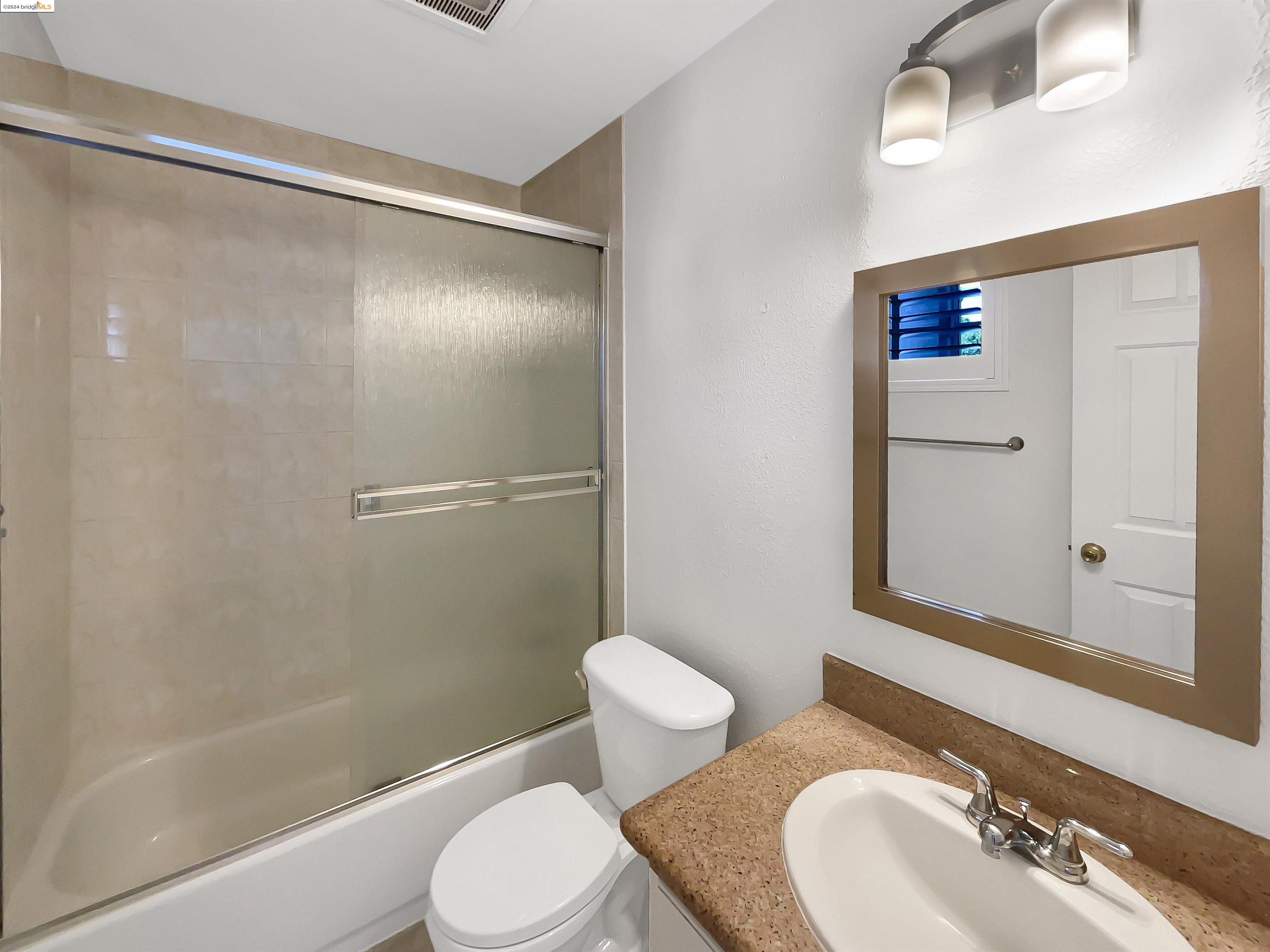 Detail Gallery Image 13 of 25 For 165 Christine Lynn, Morgan Hill,  CA 95037 - 4 Beds | 3 Baths