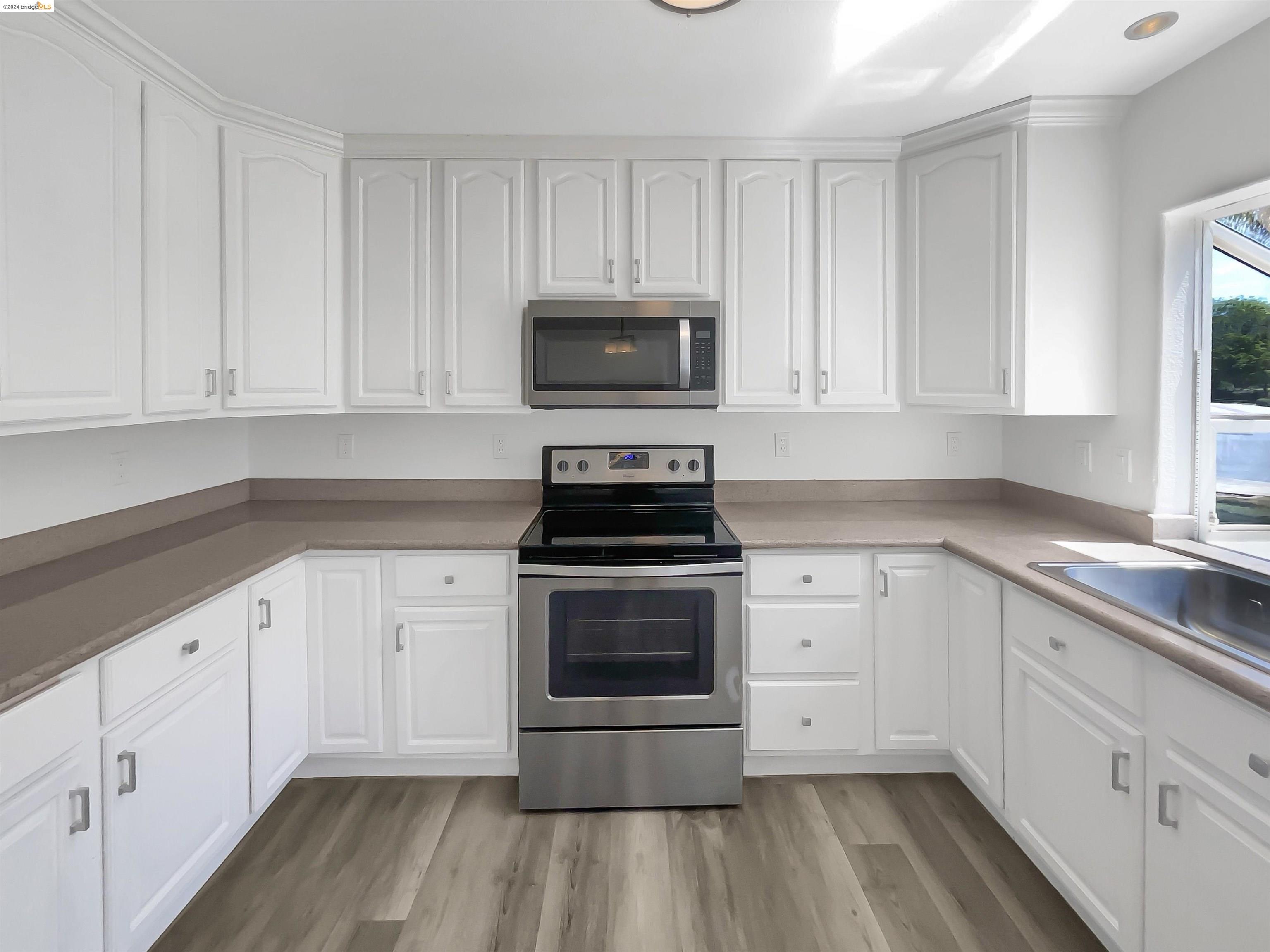 Detail Gallery Image 18 of 25 For 165 Christine Lynn, Morgan Hill,  CA 95037 - 4 Beds | 3 Baths