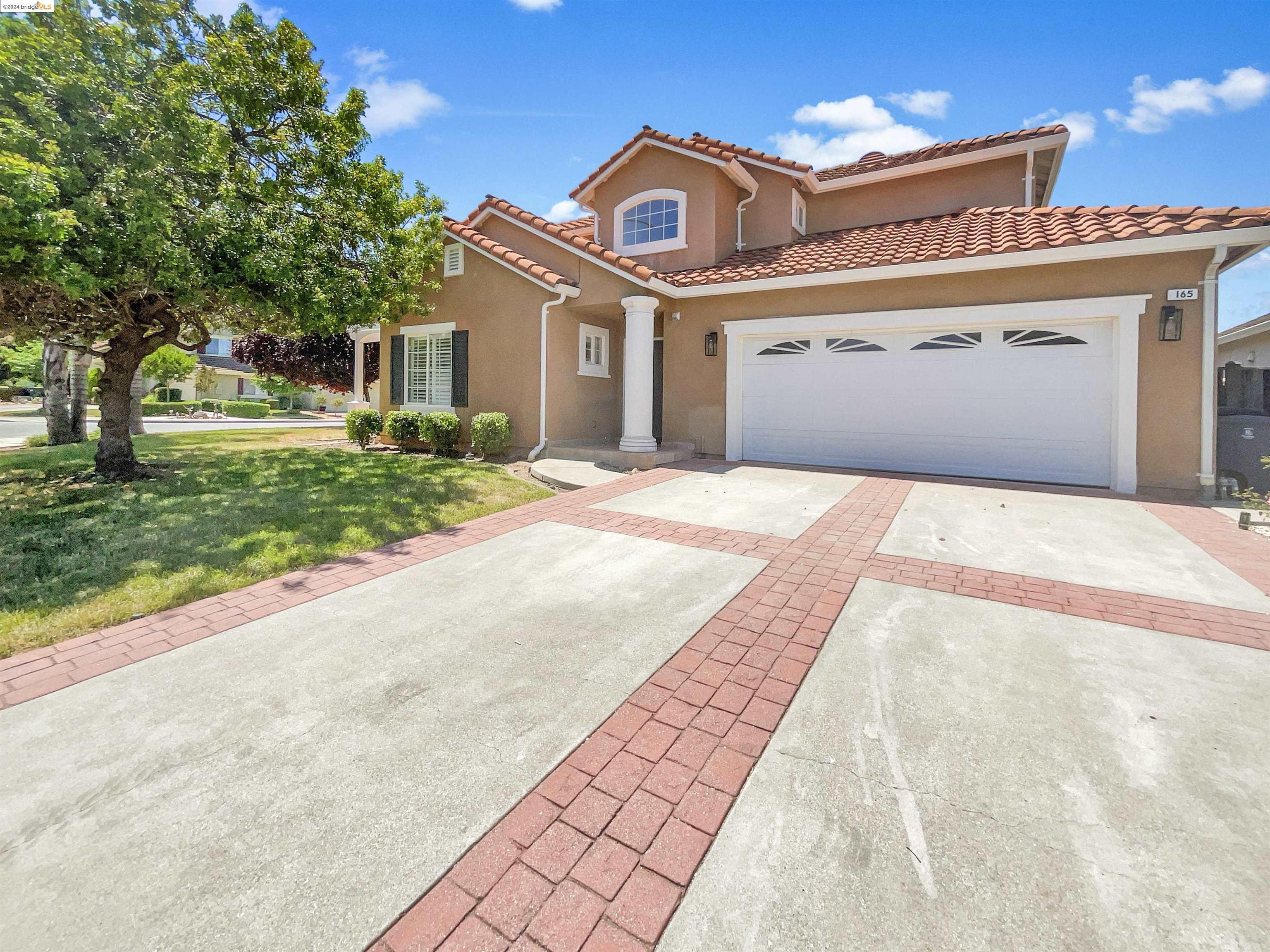 Detail Gallery Image 8 of 25 For 165 Christine Lynn, Morgan Hill,  CA 95037 - 4 Beds | 3 Baths