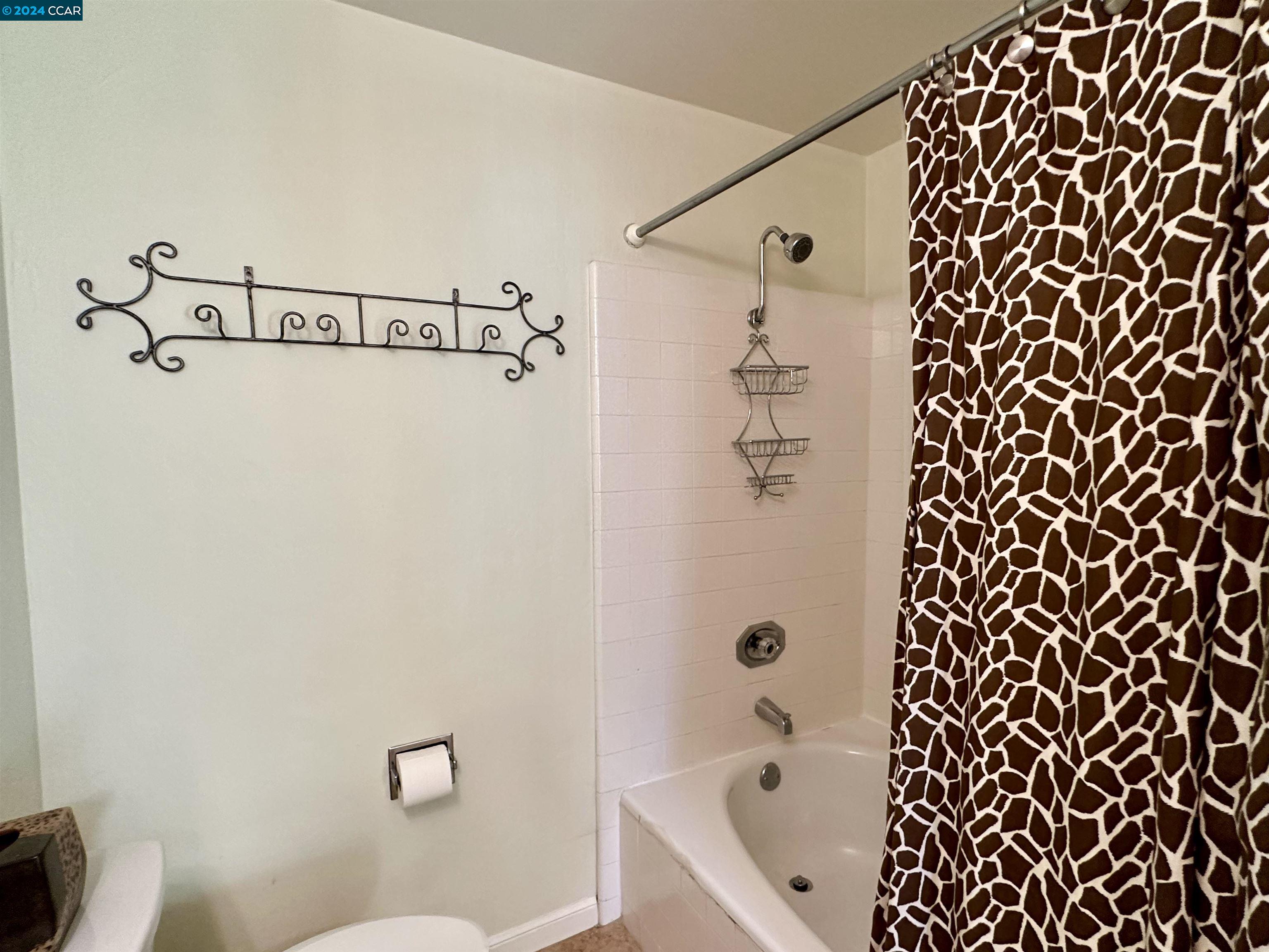Detail Gallery Image 17 of 35 For 403 Jensen Ct, Danville,  CA 94526 - 3 Beds | 2/1 Baths