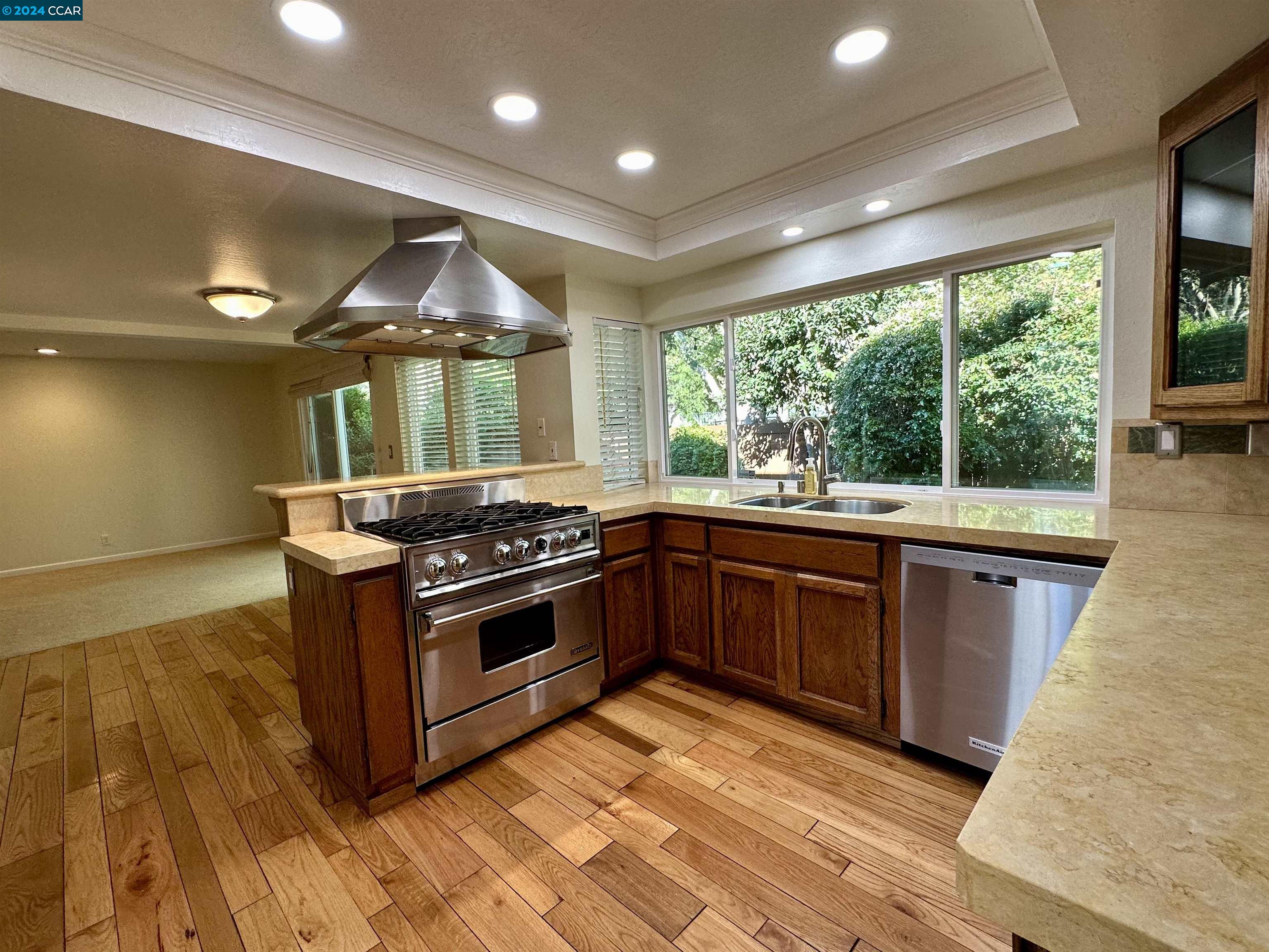 Detail Gallery Image 5 of 35 For 403 Jensen Ct, Danville,  CA 94526 - 3 Beds | 2/1 Baths