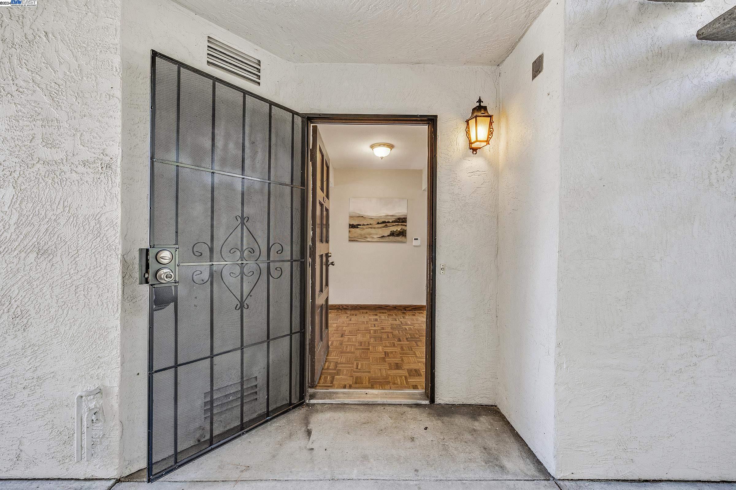 Photo #2: 41065911 Listing 