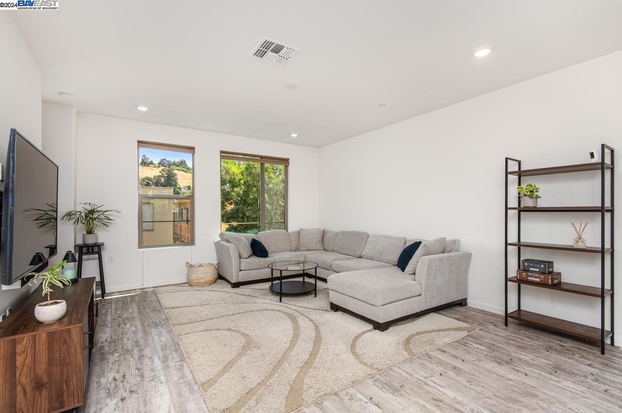 Photo #6: 41065956 Listing 