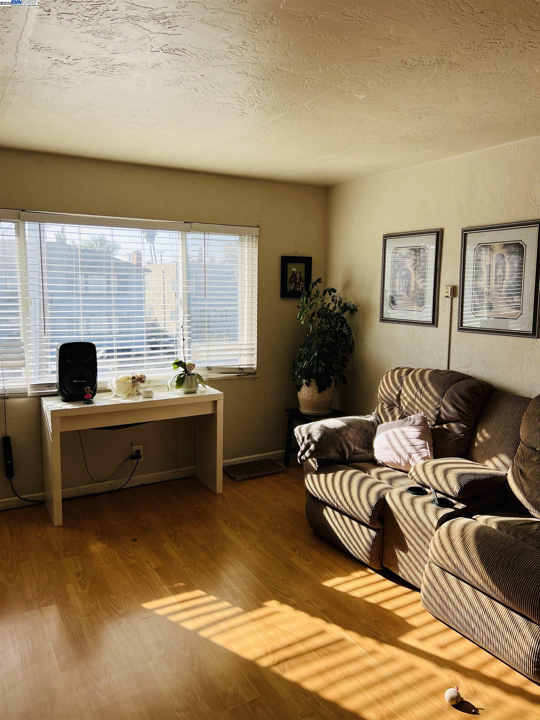 10926 Bancroft Ave, Oakland, California 94603, ,Residential Income,For Sale,10926 Bancroft Ave,41066046