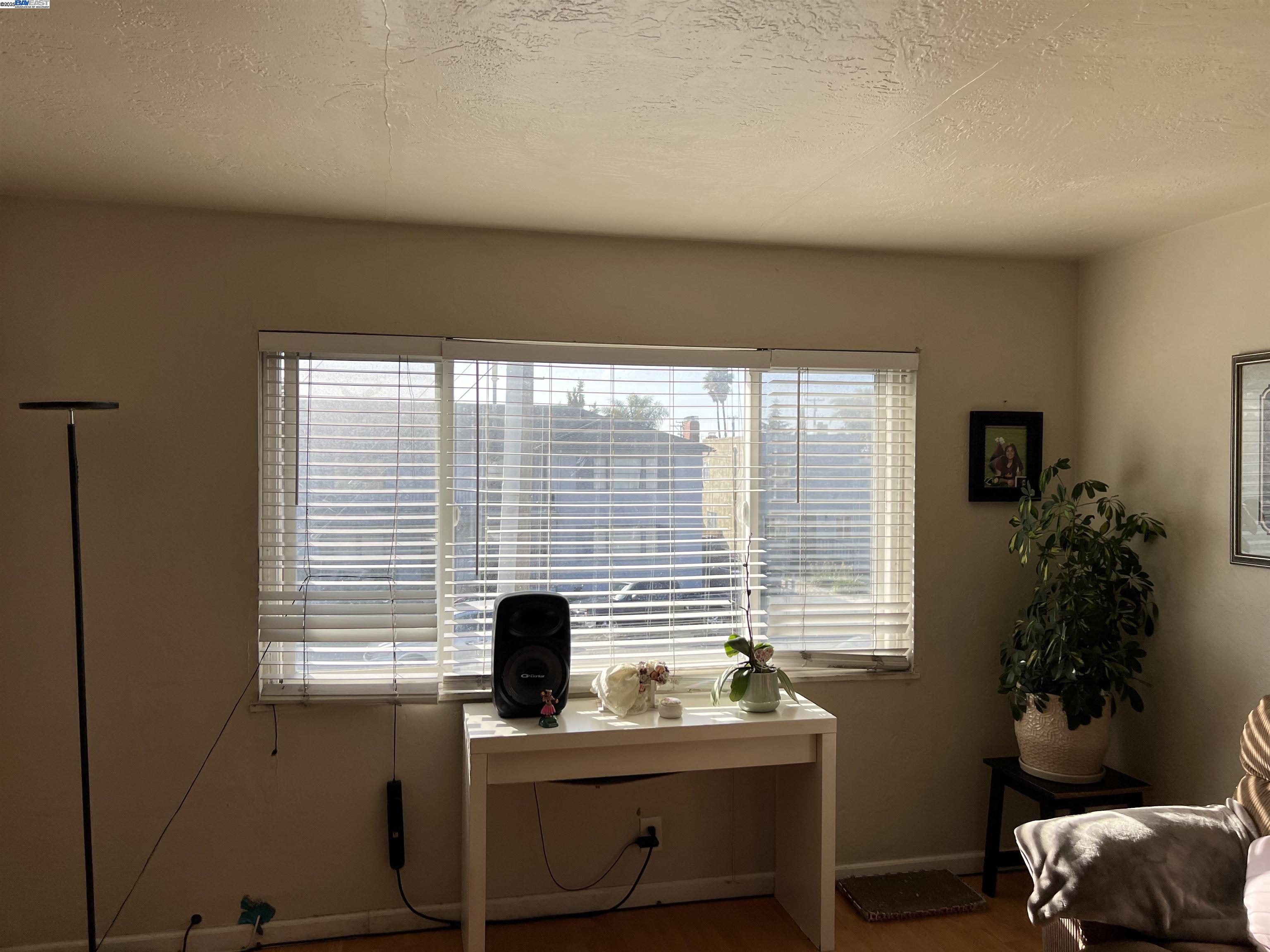 10926 Bancroft Ave, Oakland, California 94603, ,Residential Income,For Sale,10926 Bancroft Ave,41066046