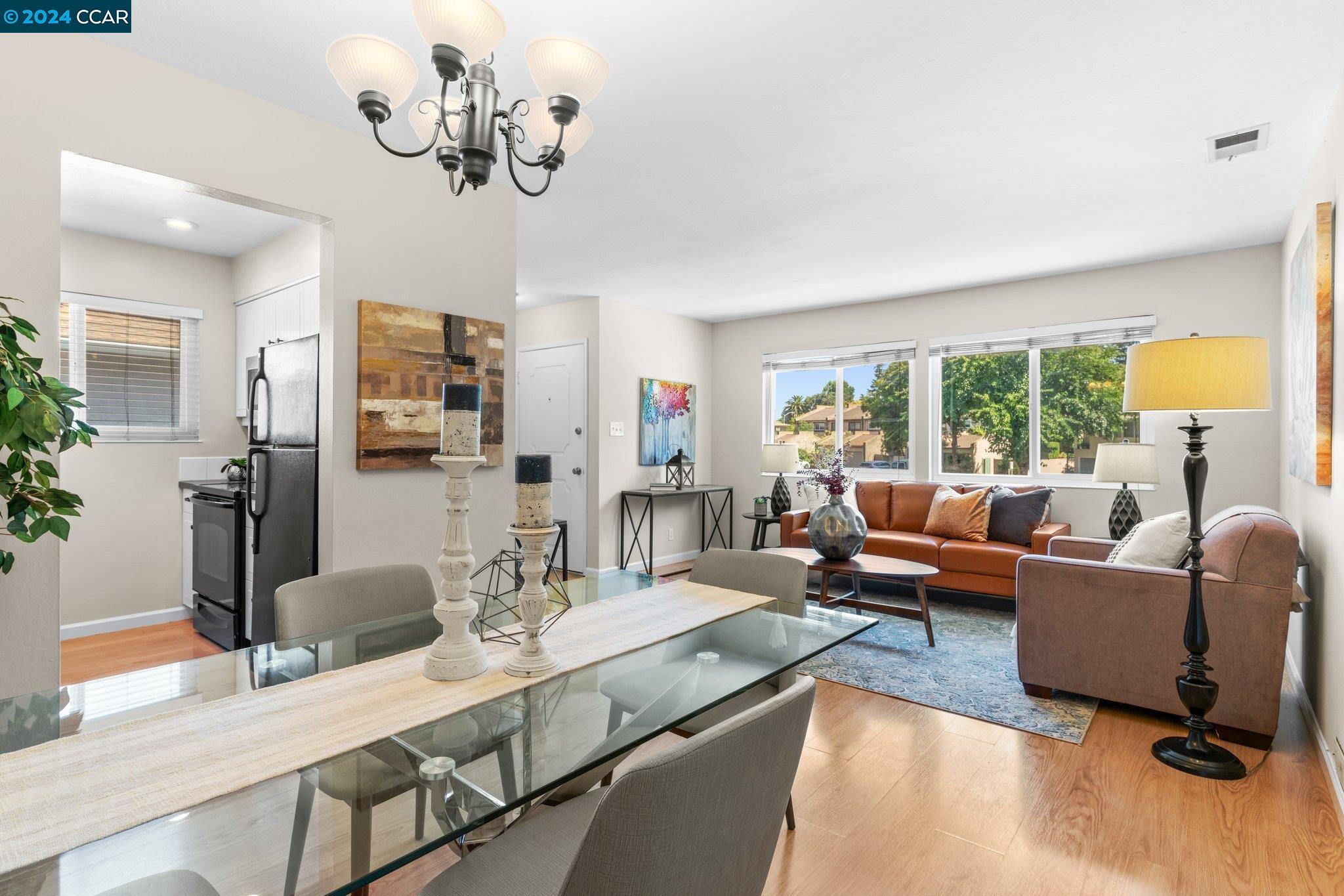 Photo #5: 41066119 Listing 