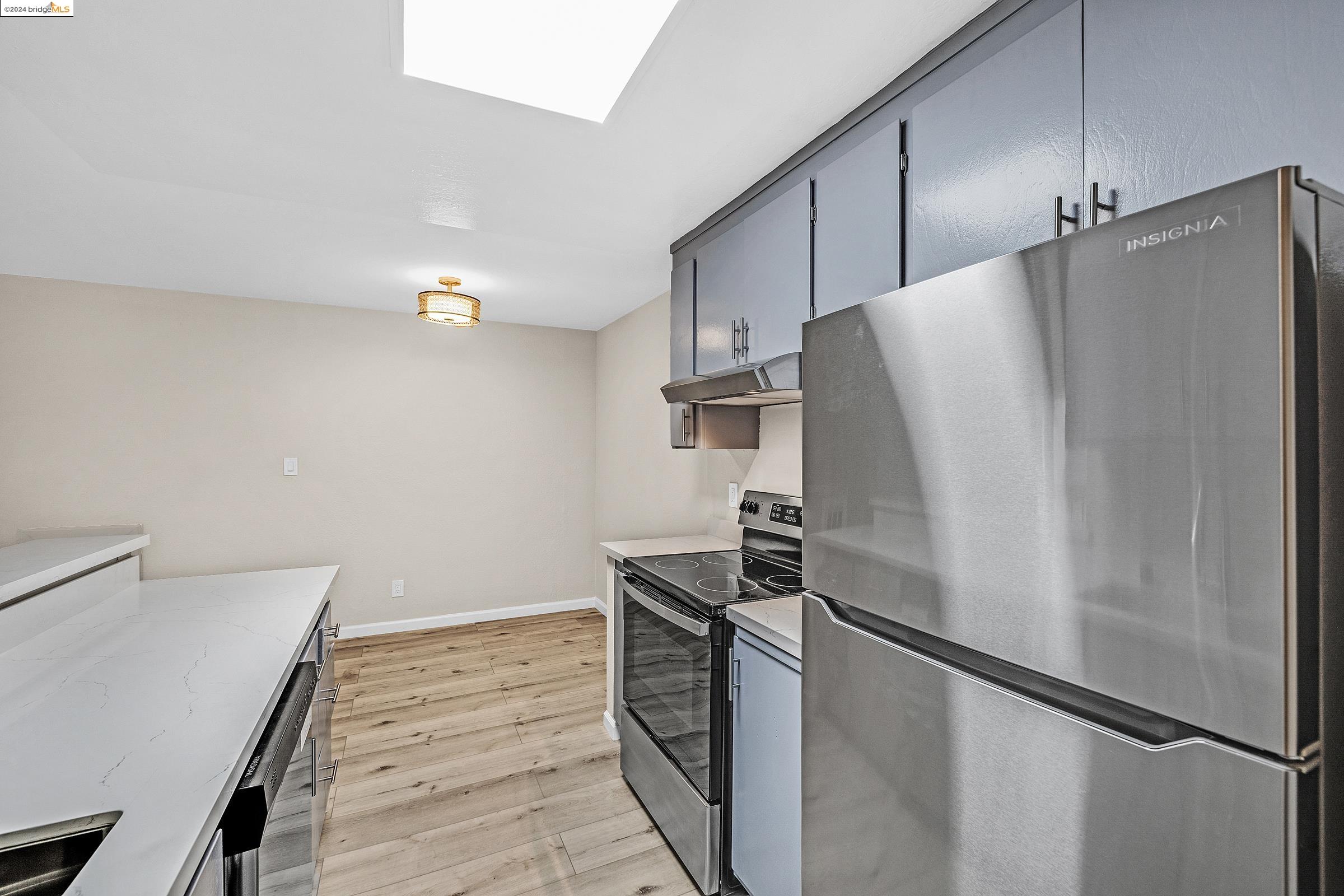 Photo #2: 41066169 Listing 