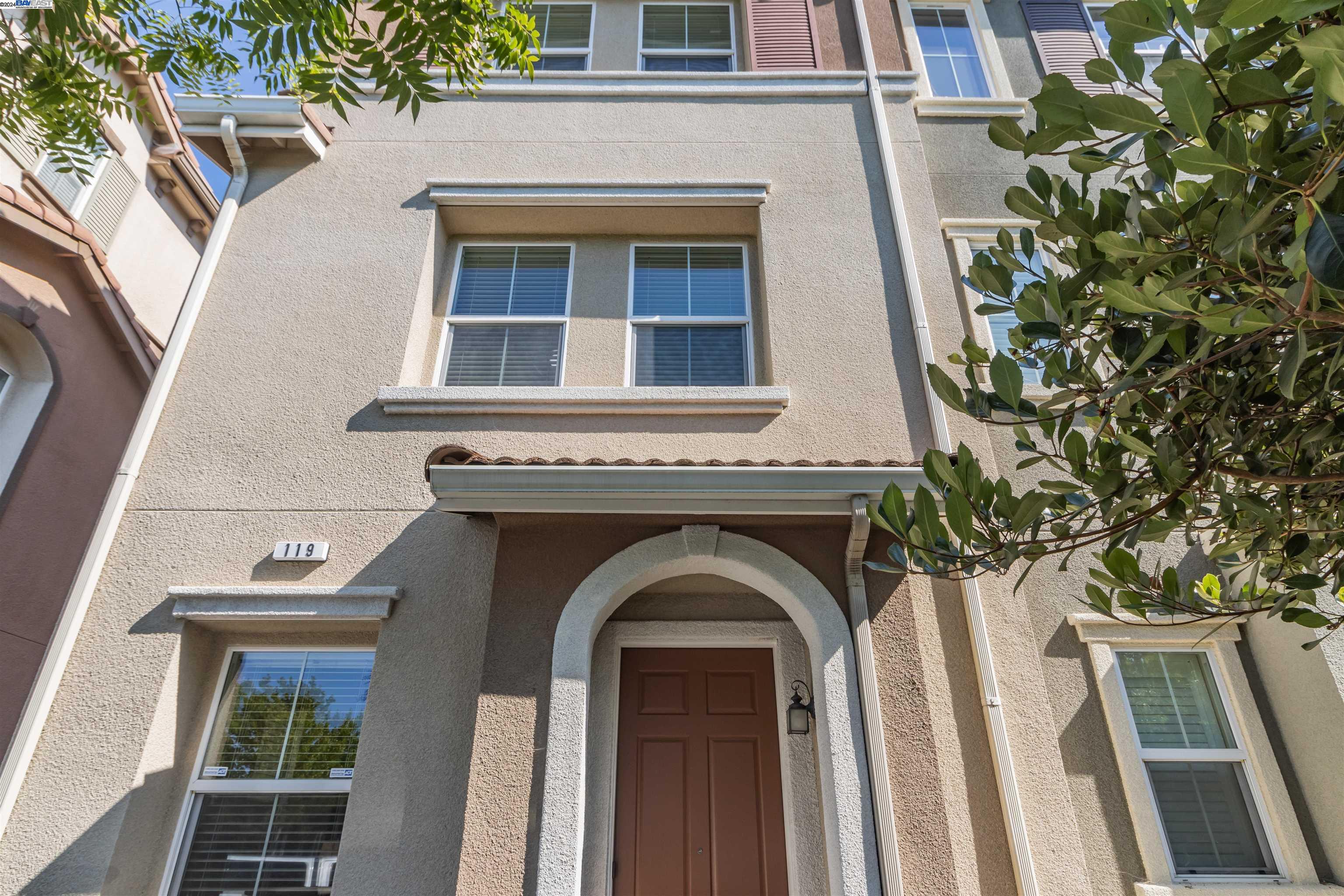 Photo #2: 41066179 Listing 