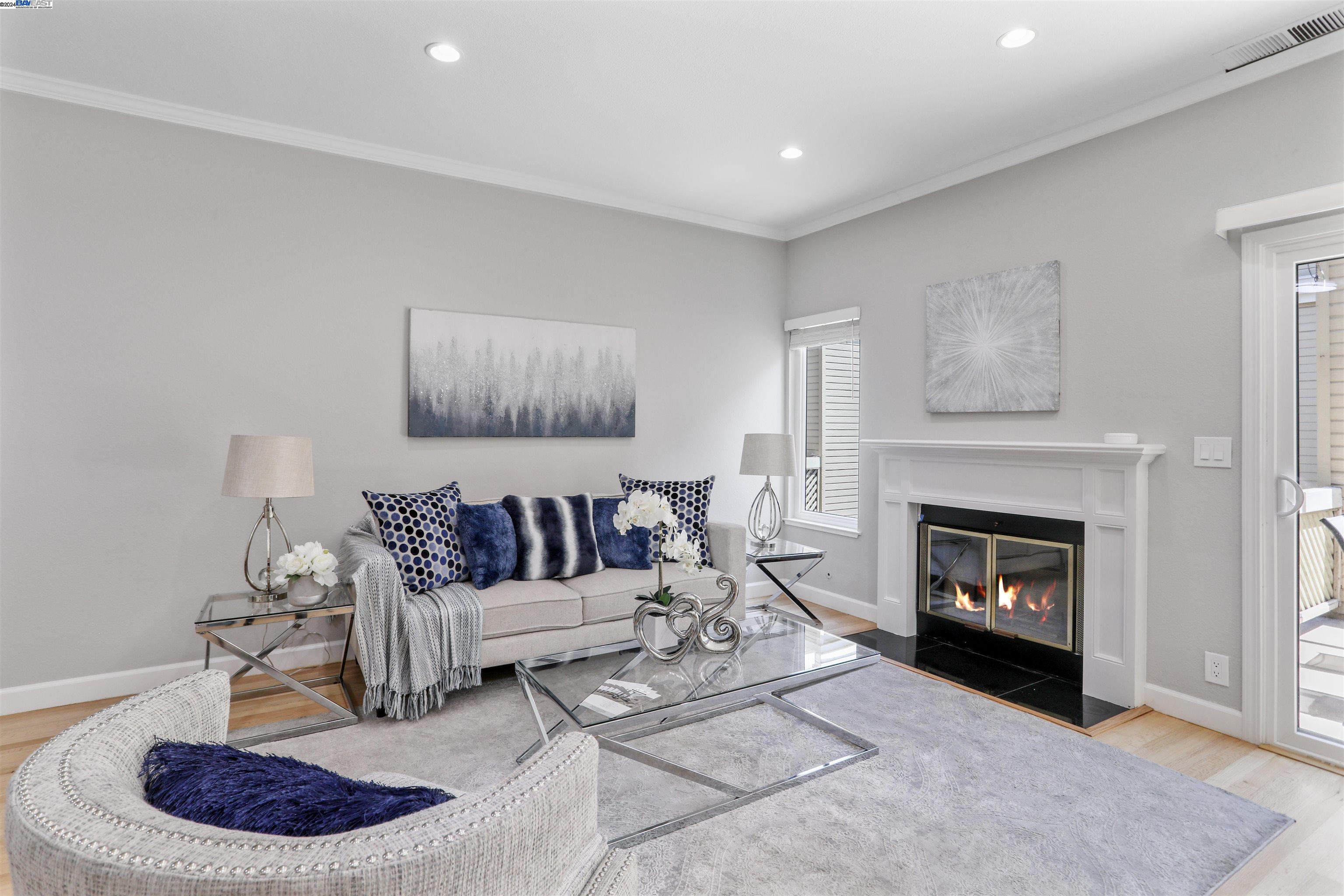 Detail Gallery Image 6 of 35 For 959 La Mesa Terrace #D,  Sunnyvale,  CA 94086 - 2 Beds | 2/1 Baths