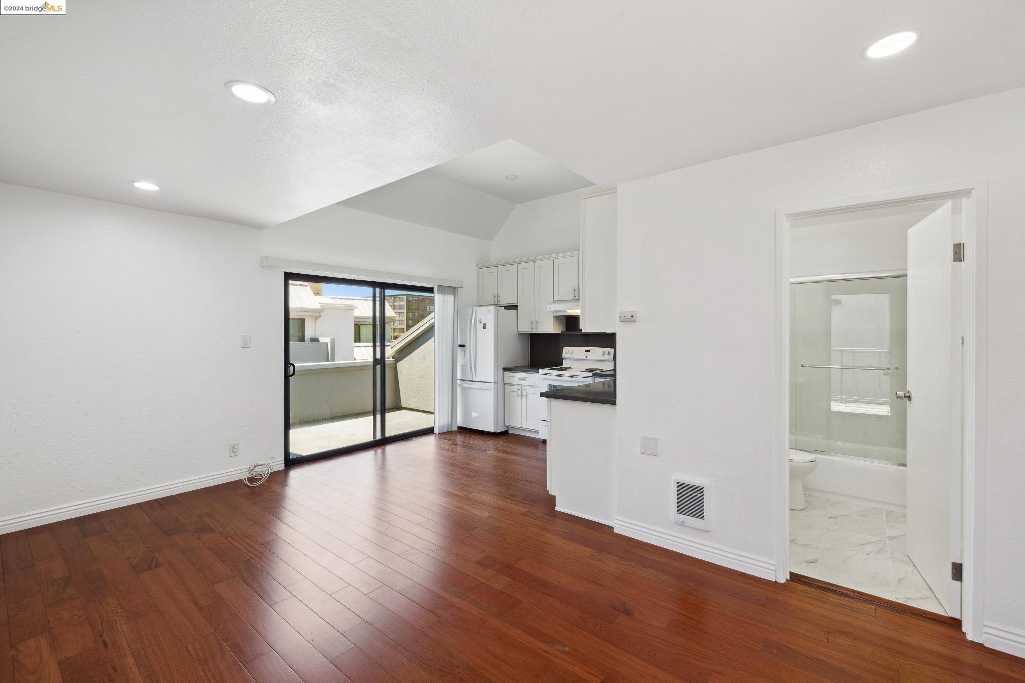 Photo #4: 41066240 Listing 