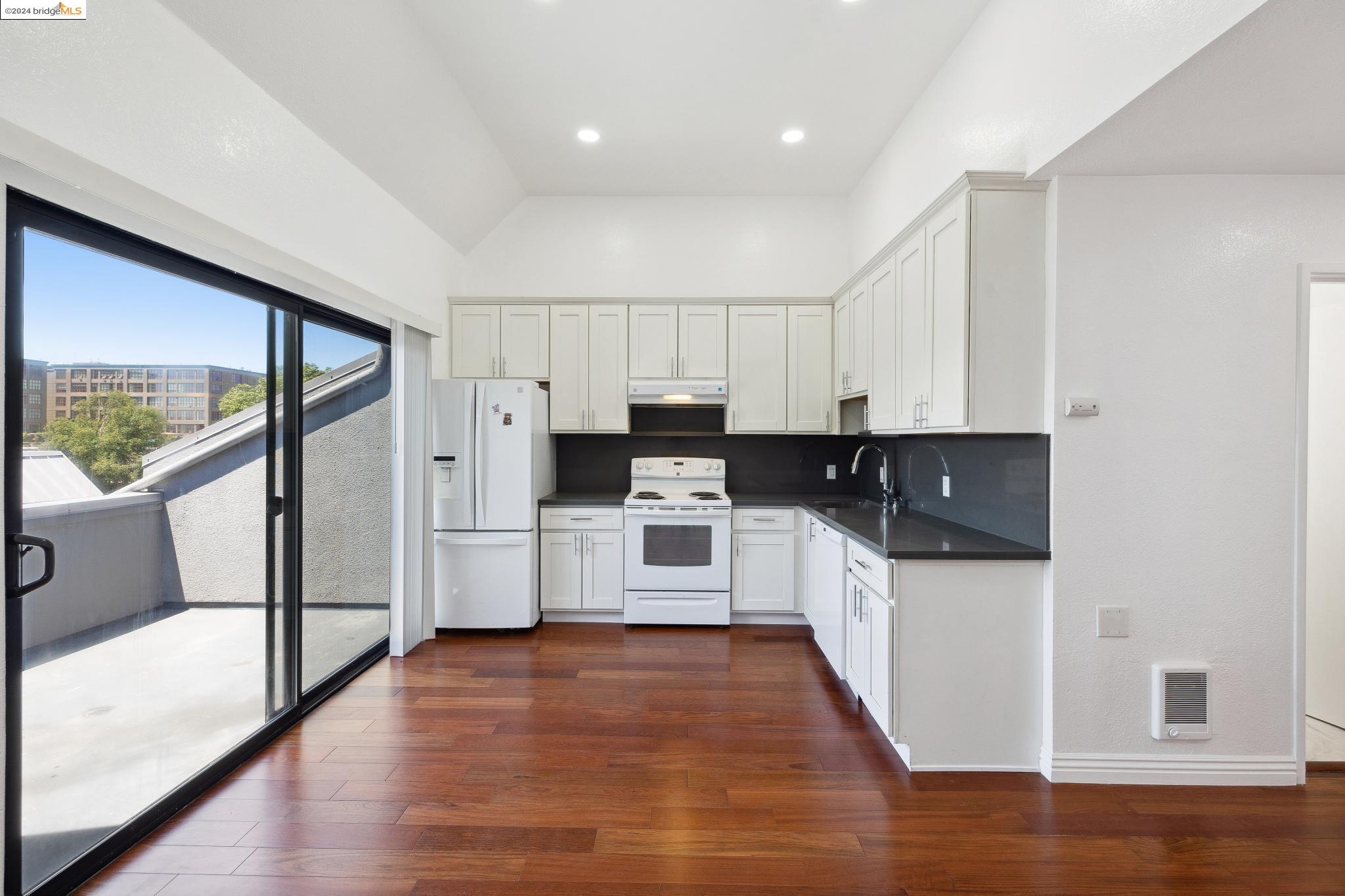 Photo #5: 41066240 Listing 