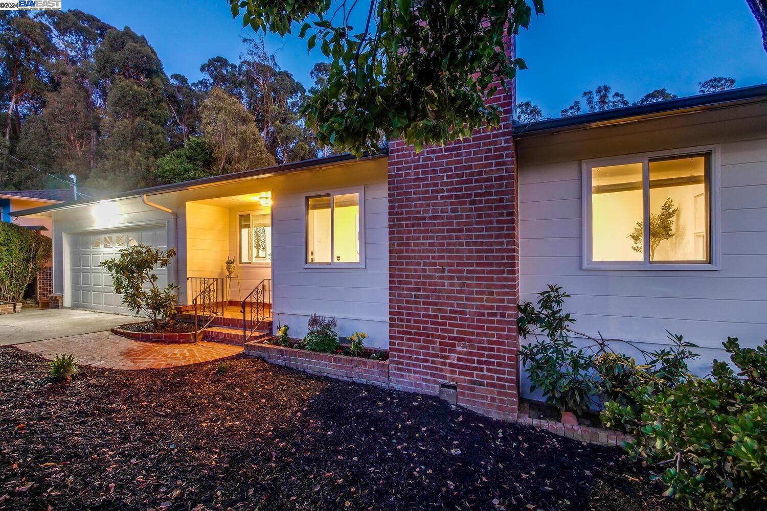 Detail Gallery Image 1 of 1 For 2871 Hansen Rd, Hayward,  CA 94541-5526 - 3 Beds | 1 Baths
