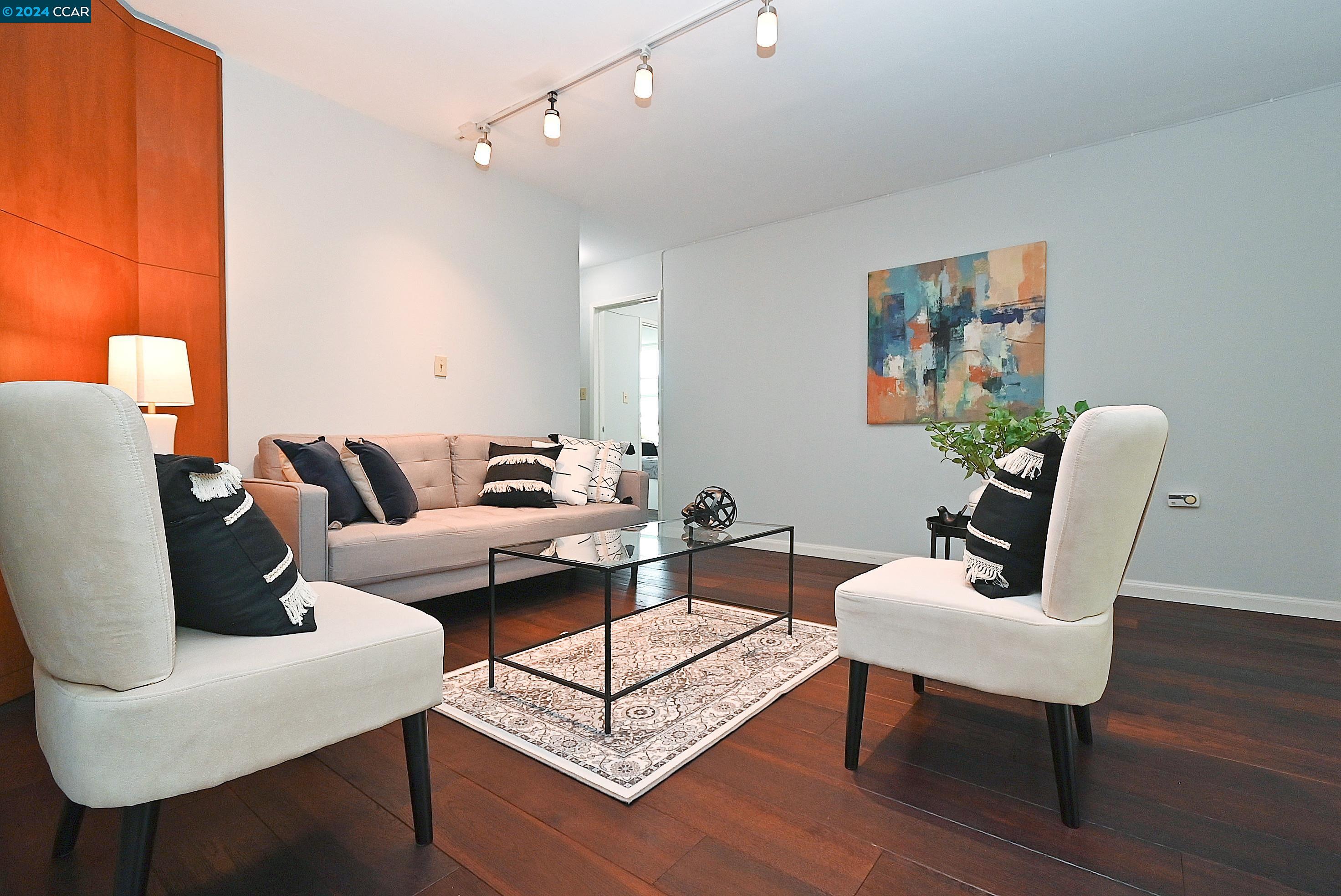 Photo #2: 41066349 Listing 