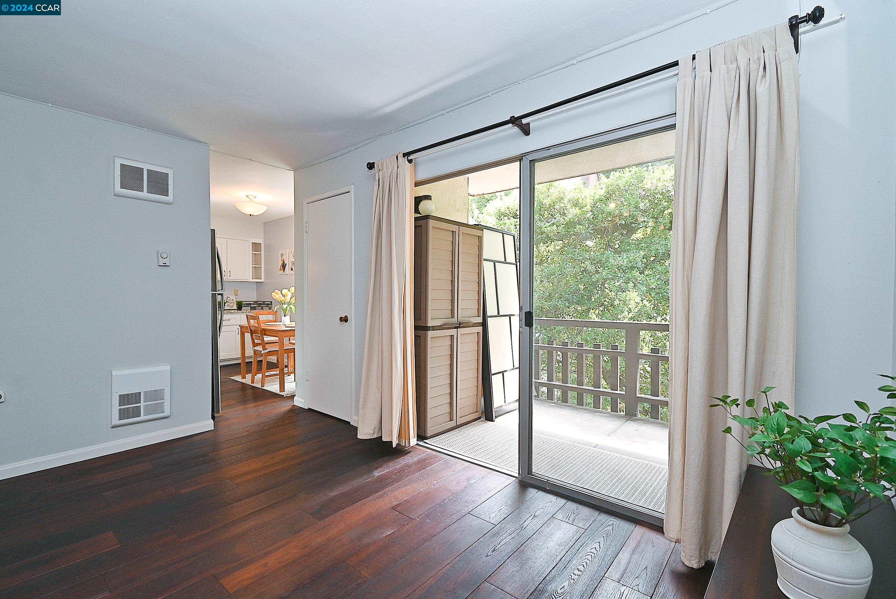 Photo #5: 41066349 Listing 