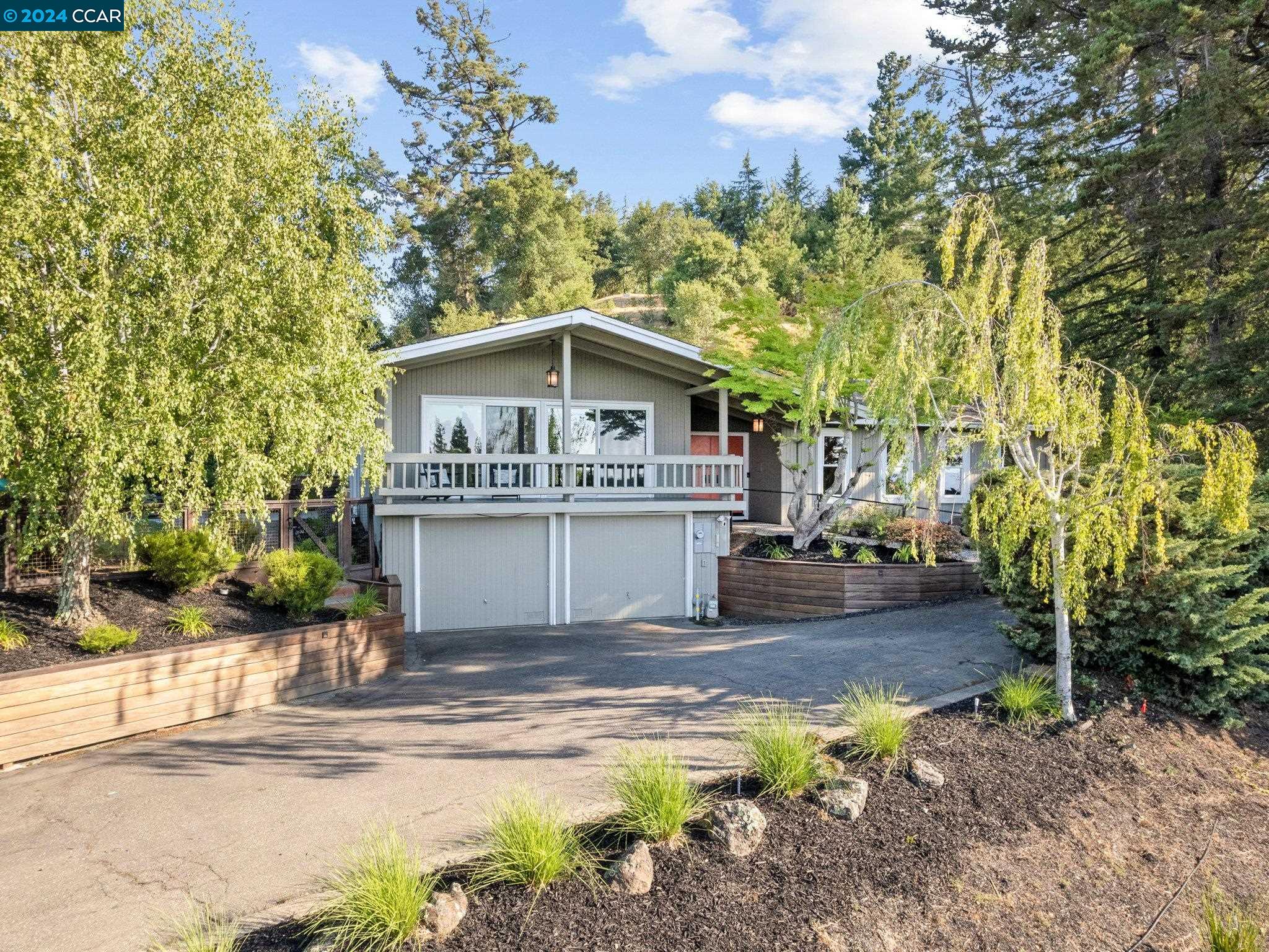 Detail Gallery Image 1 of 1 For 578 Tahos Rd, Orinda,  CA 94563 - 4 Beds | 3/1 Baths
