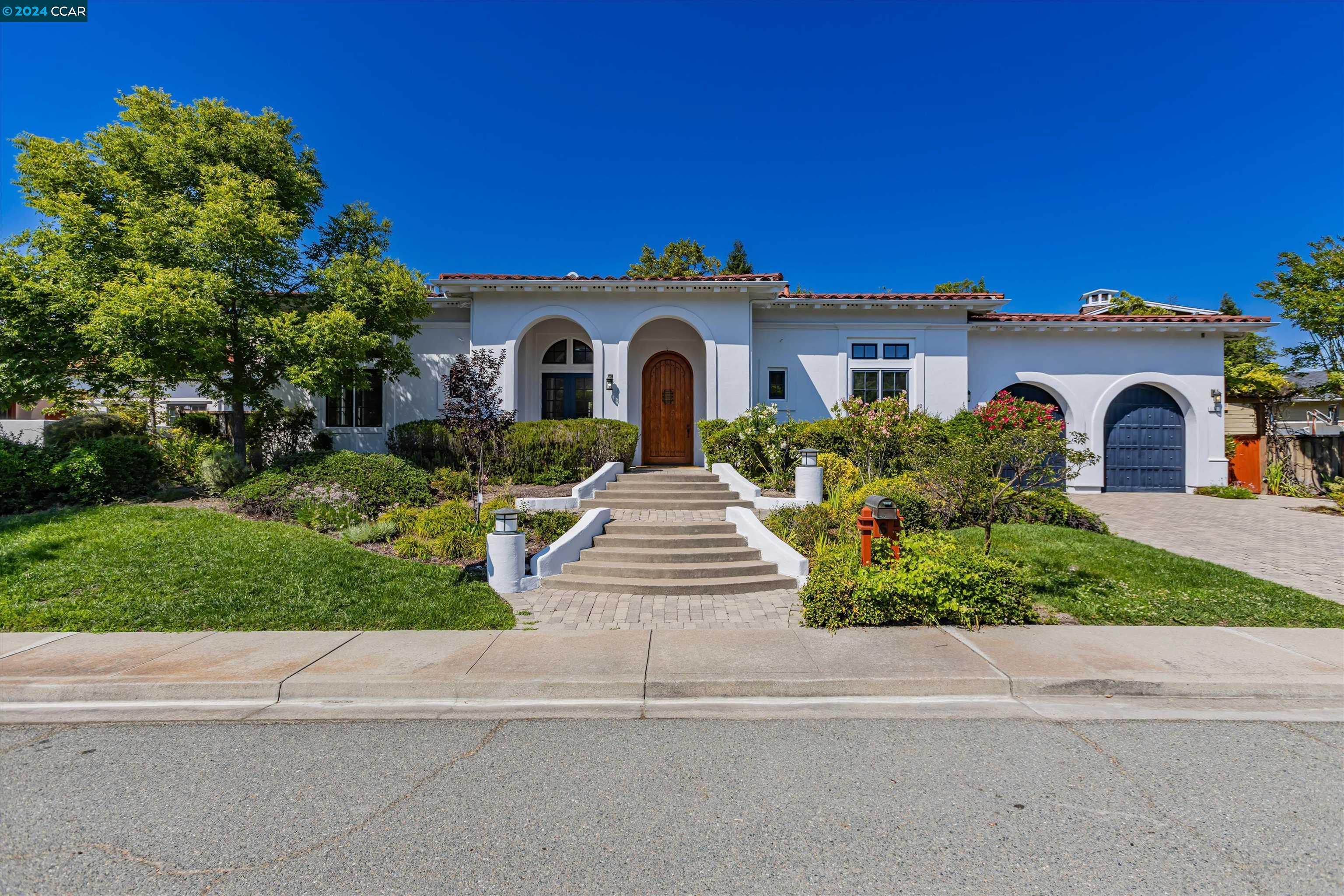 6 Whiting Ct  