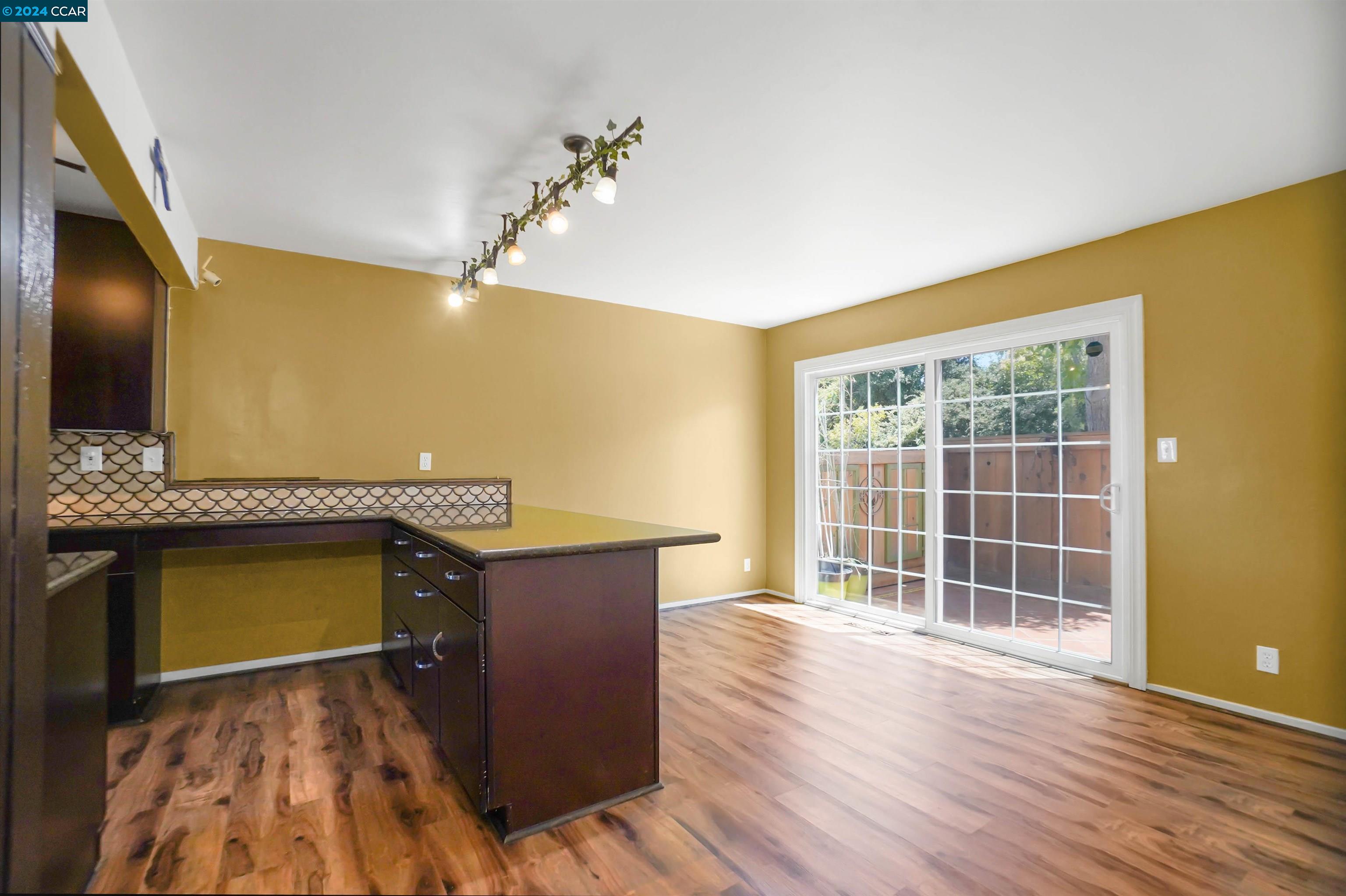 Detail Gallery Image 28 of 54 For 1035 View Dr, Richmond,  CA 94803 - 3 Beds | 2/1 Baths